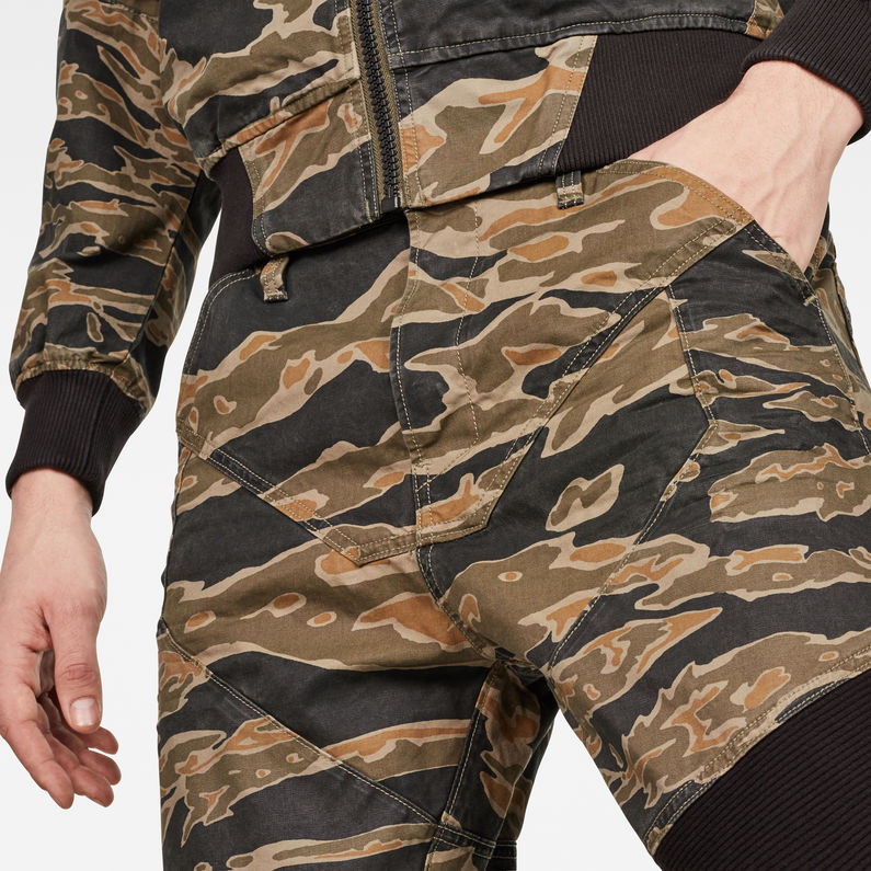 G-STAR Outlet Motac-X Deconstructed 3D Relaxed Cropped Pants Multi color detail shot buckle