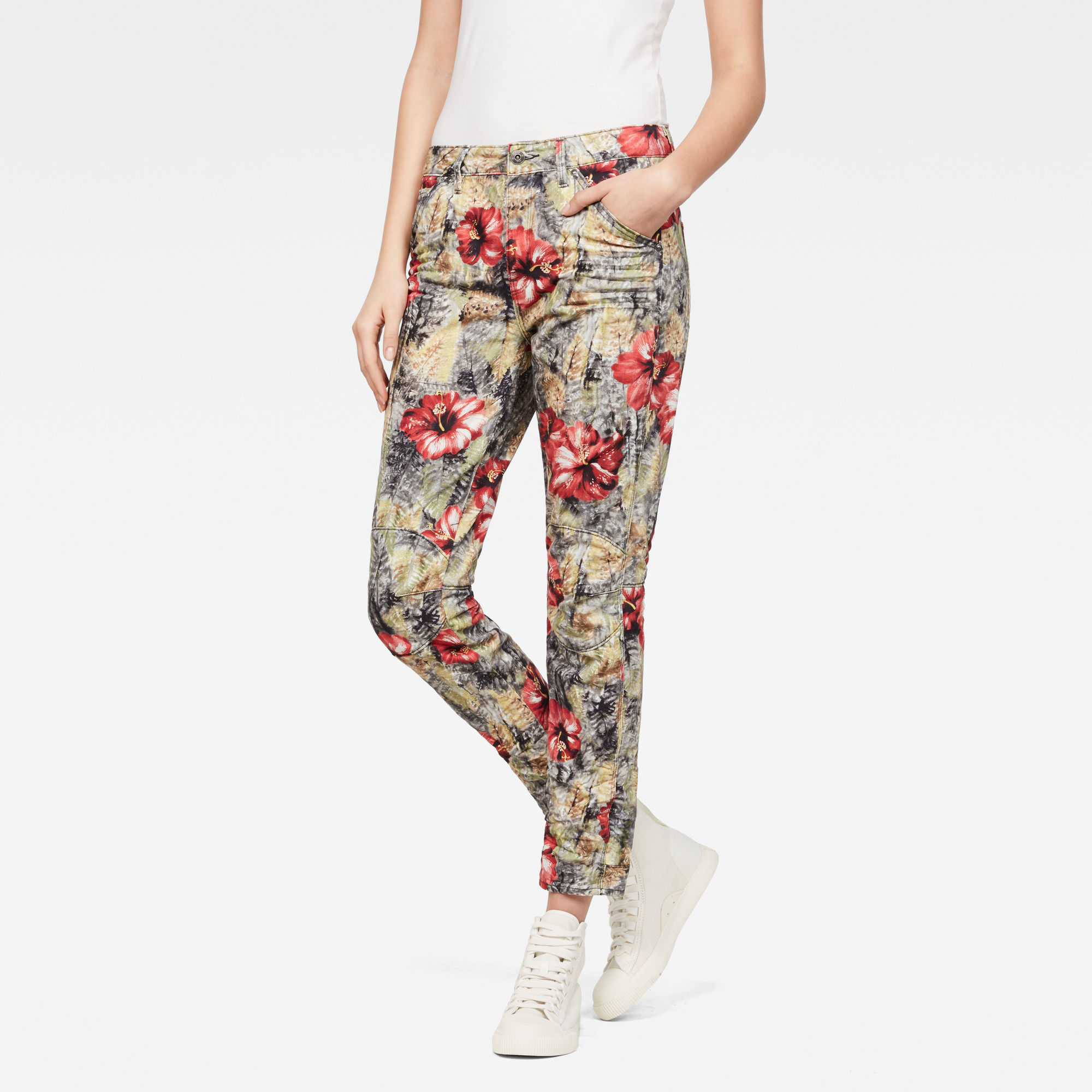 G-Star RAW Dames 5622 3D Mid waist Boyfriend Color Jeans Rood G-Star RAW Dames 5622 3D Mid waist Boyfriend Color Jeans Rood
