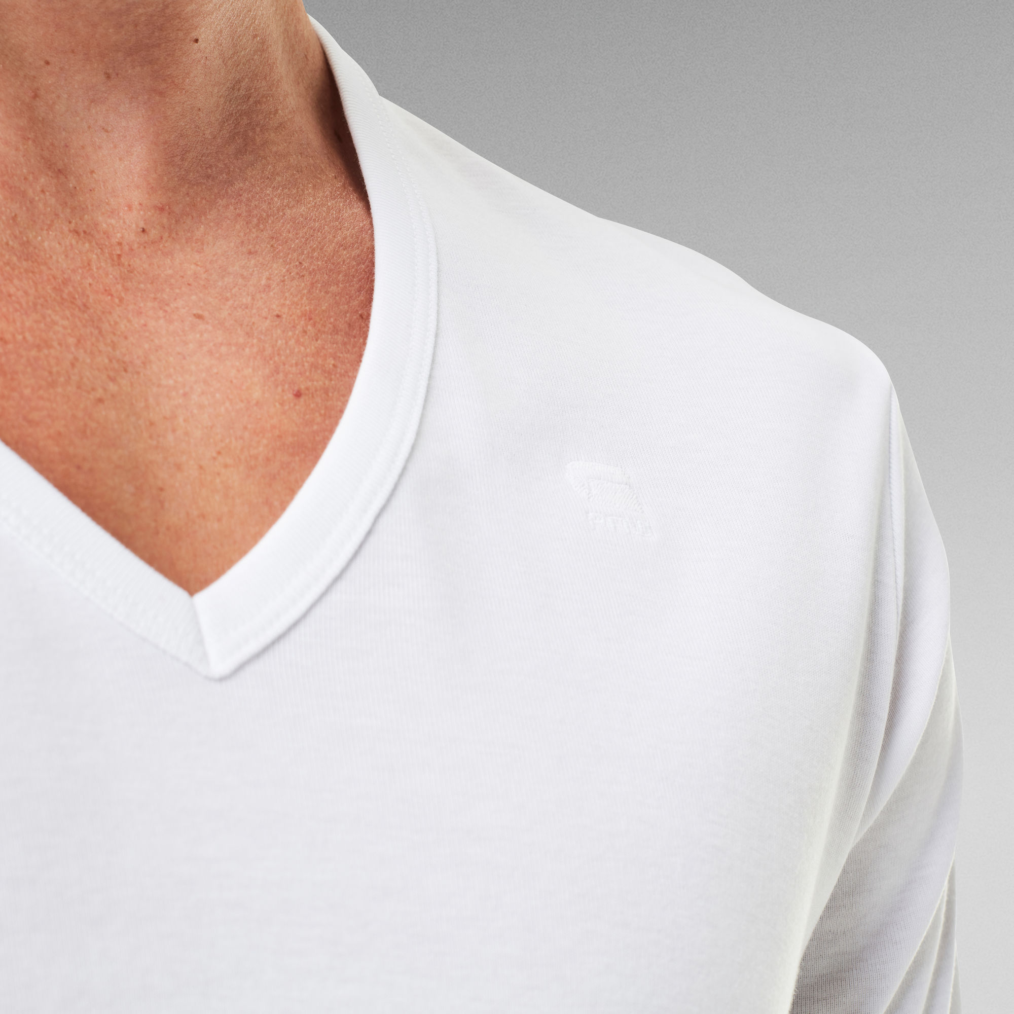 Thumbnail - Basic V-Neck T-Shirt 2-Pack - Weiß - Herren