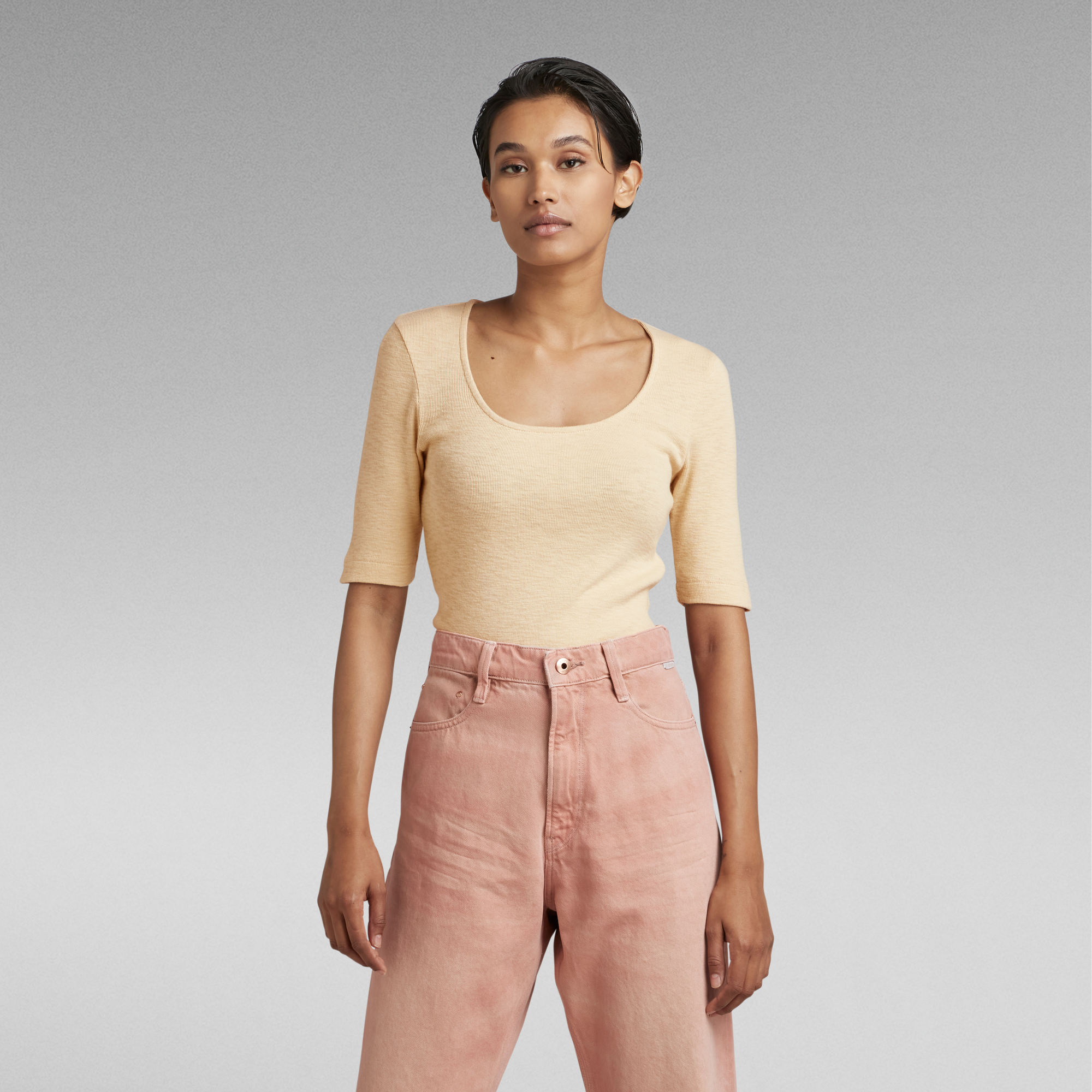

Slim Top Deep Scoop - Beige - Dames