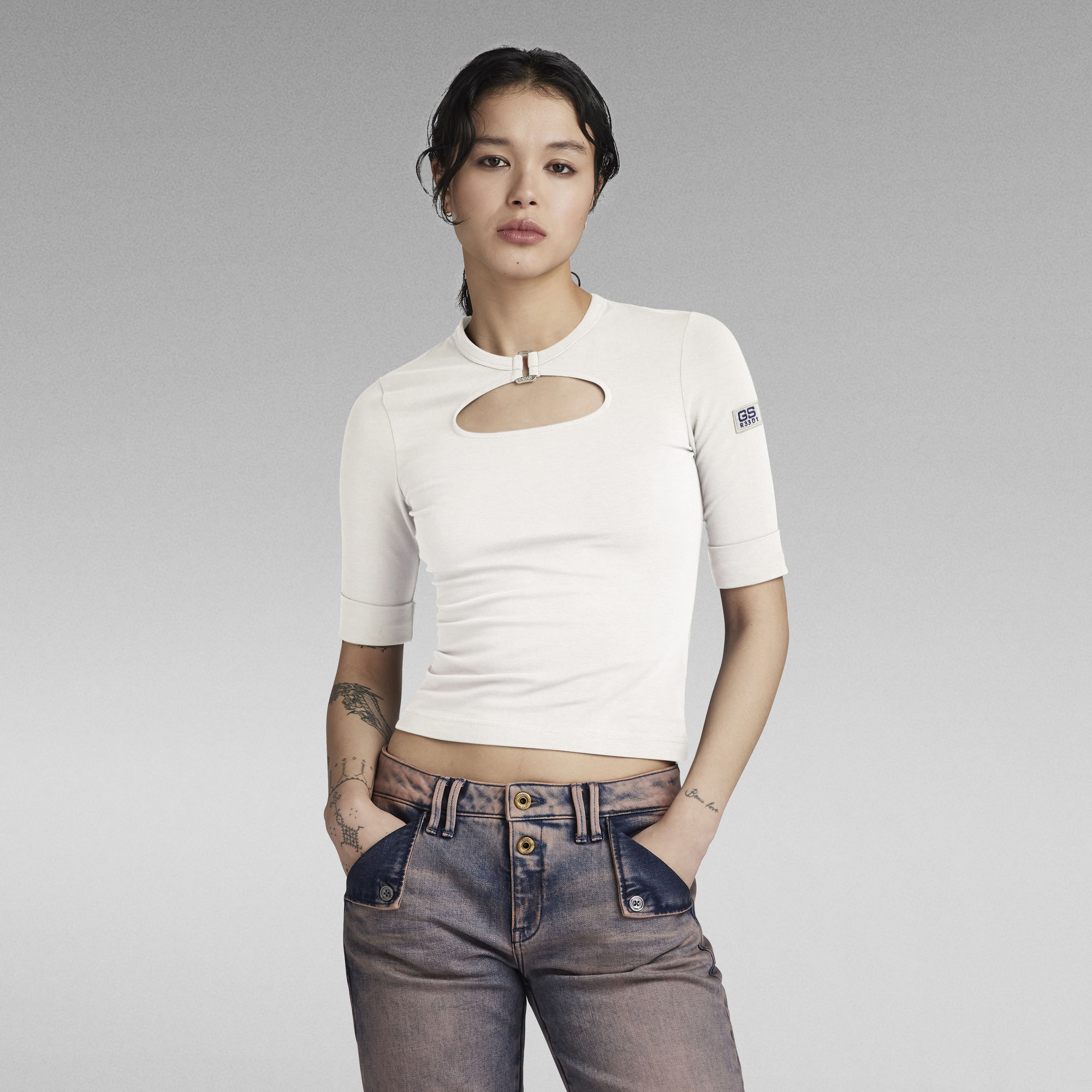 

Y2K Tee Square Ring - White - Women