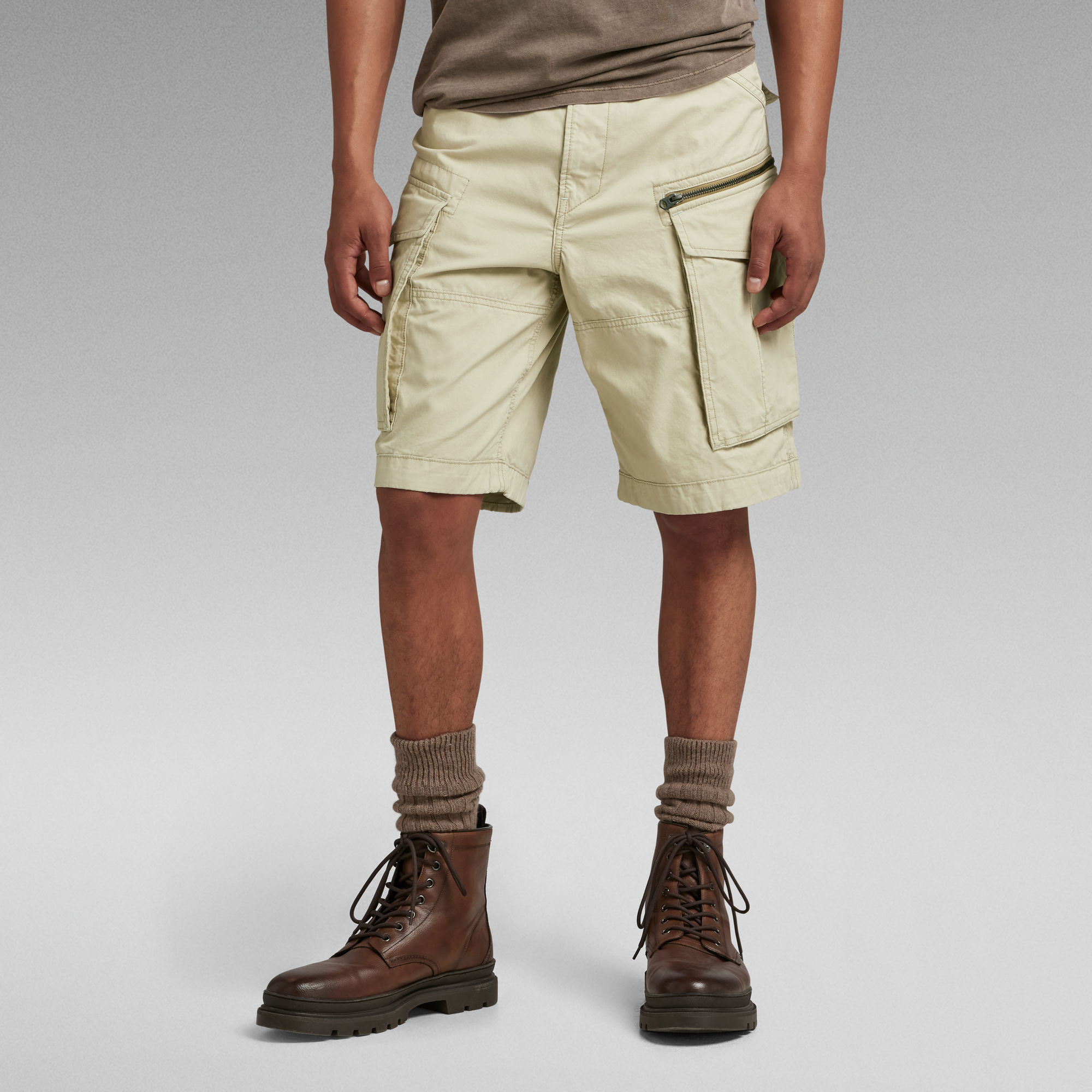 

Rovic Zip Relaxed Shorts - Beige - Men