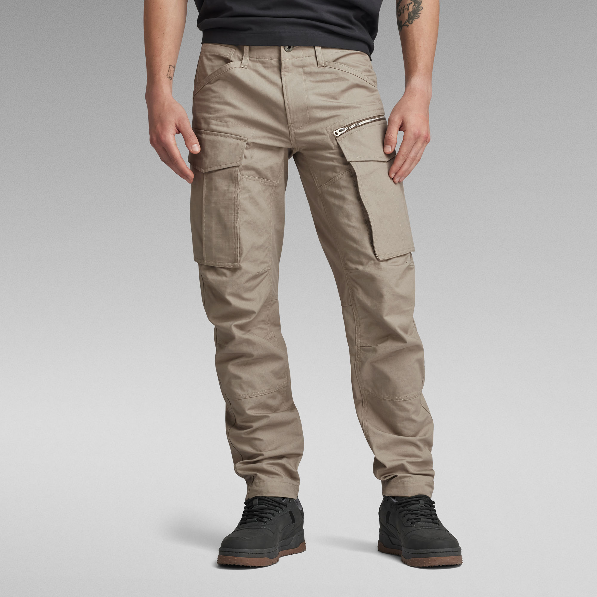 

Rovic Zip 3D Regular Tapered Pants - Grey - Men