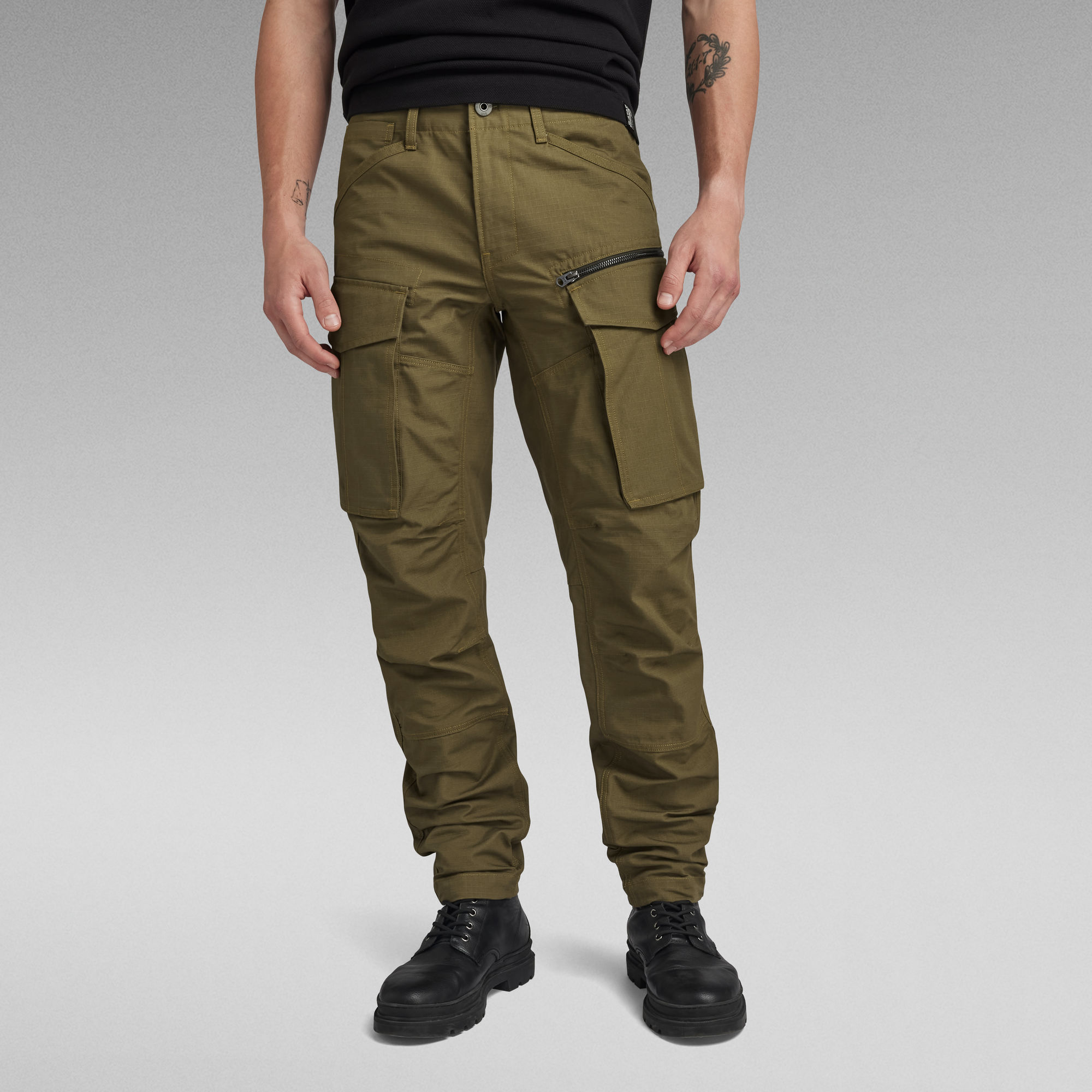 

Rovic Zip 3D Regular Tapered Pants - Green - Men