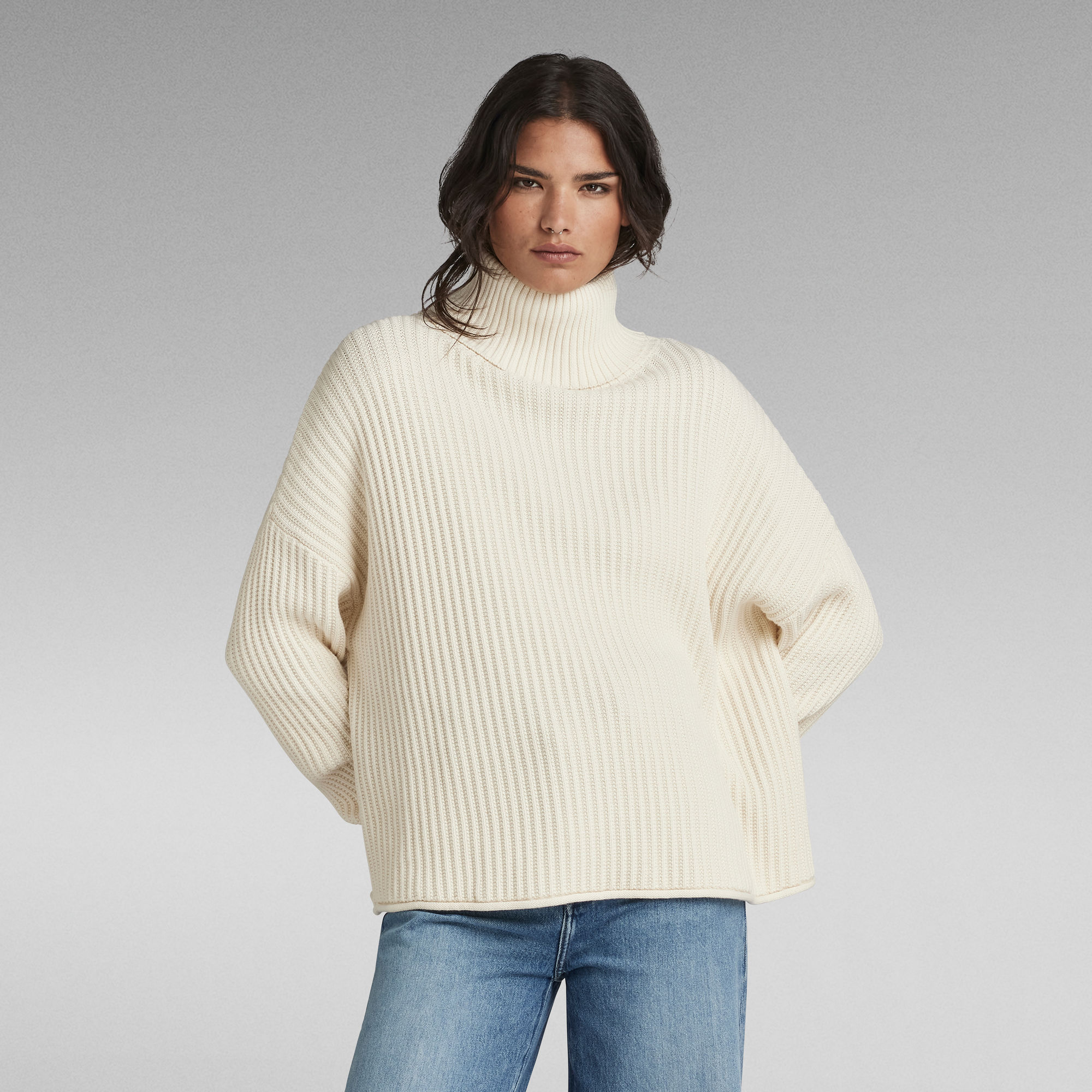 

Loose Turtle Knitted Sweater - Beige - Women