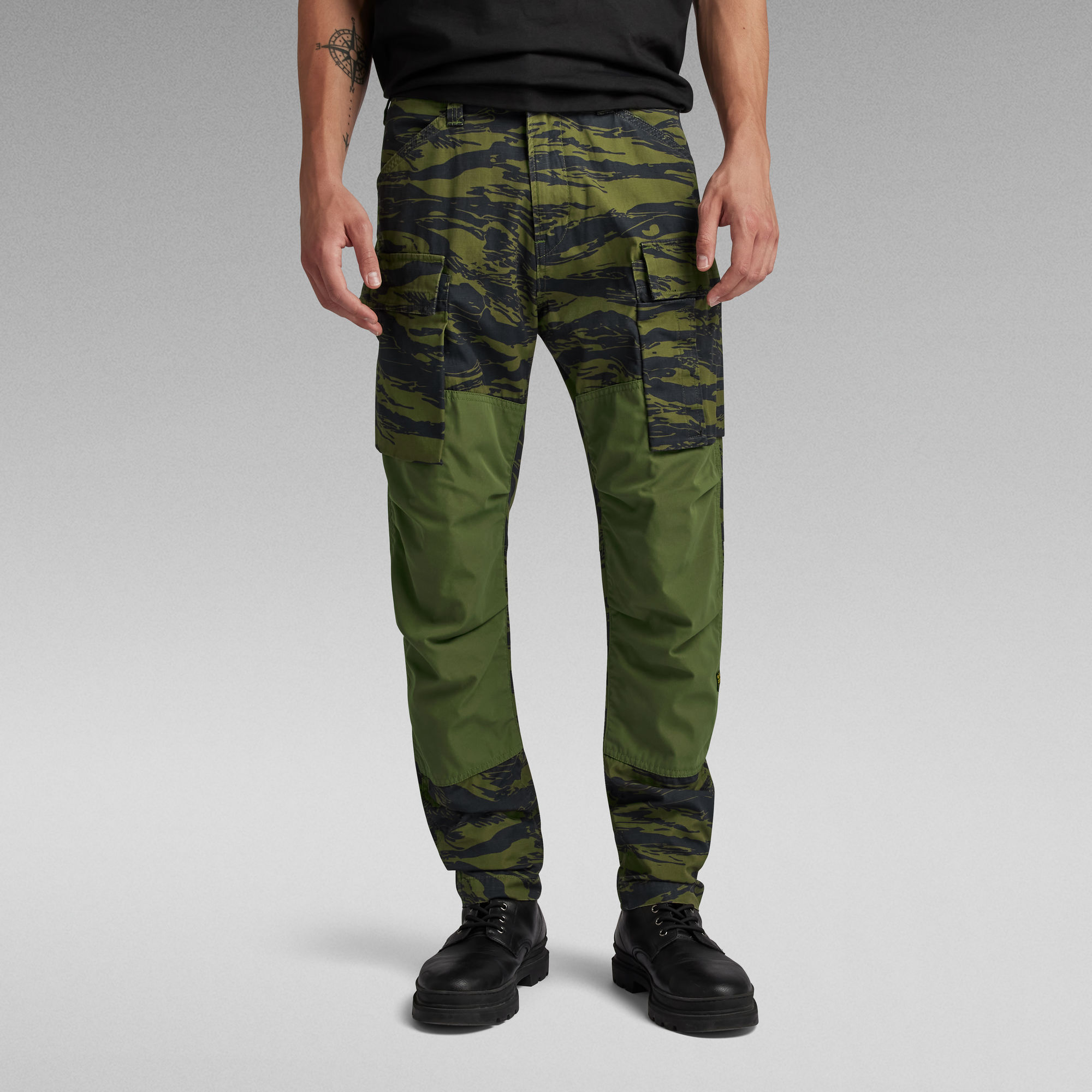 

3D Regular Tapered Cargo Pants 2.0 - Multi color - Men