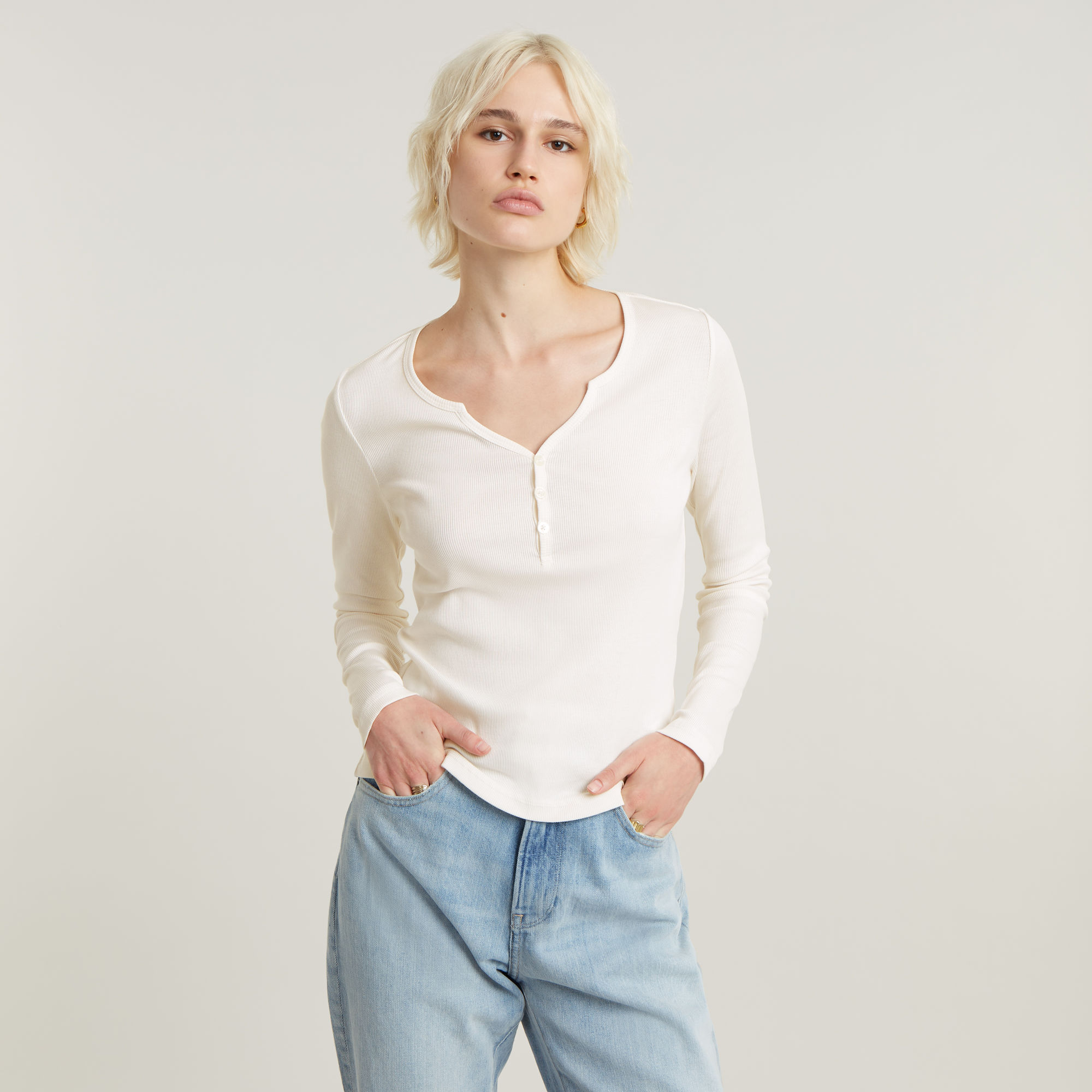 

Deep V Henley Slim Top - White - Women