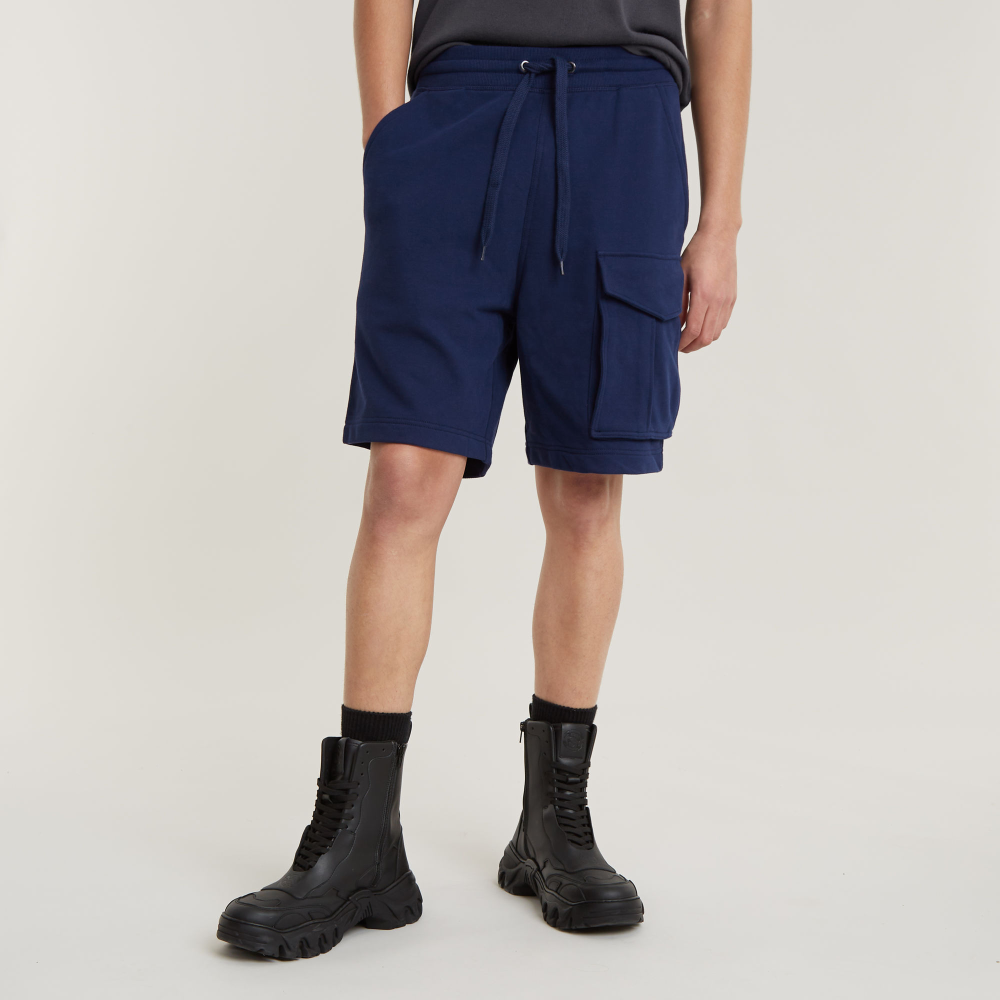 

One Pocket Sweat Shorts - Dark blue - Men