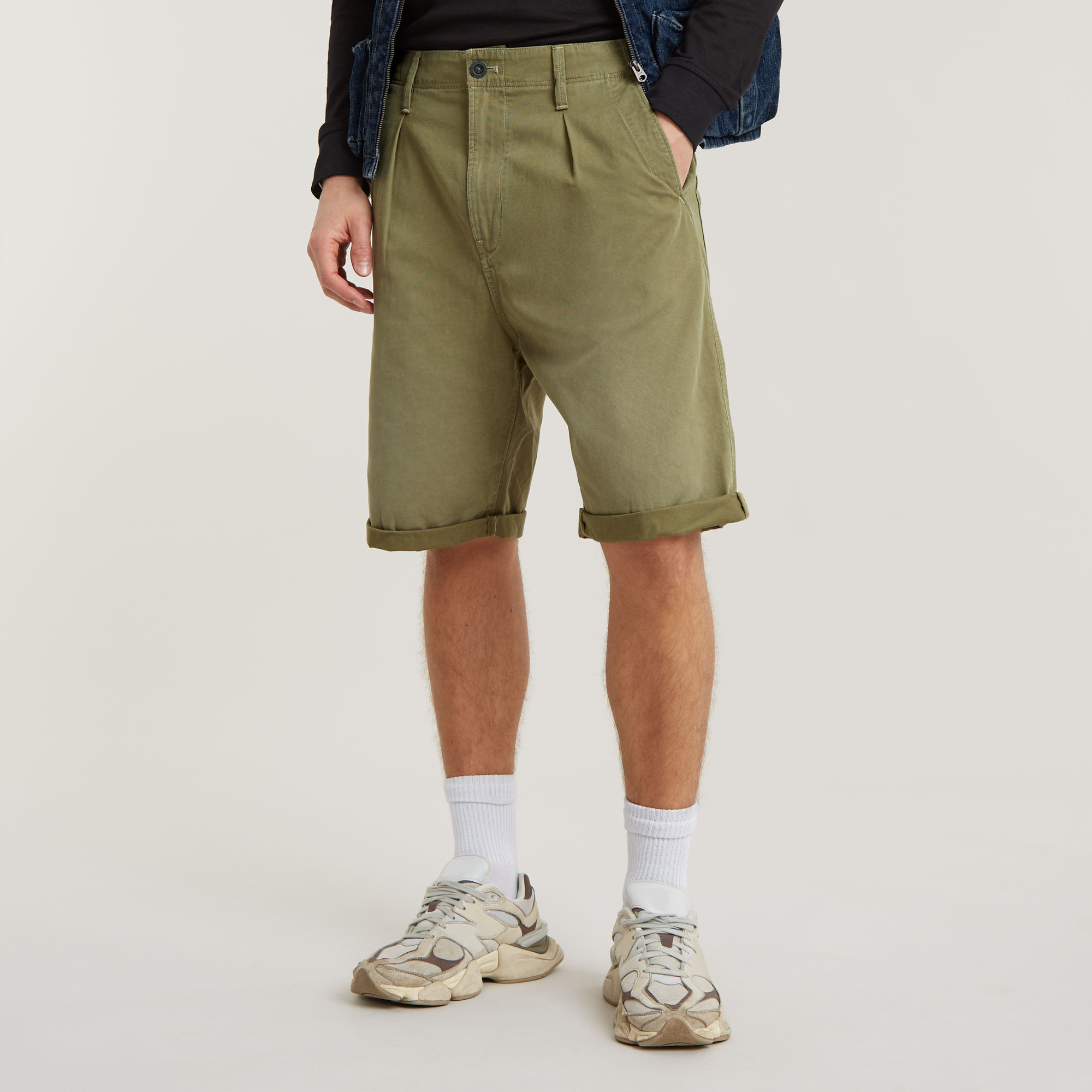 

Pleated Chino Shorts - Green - Men