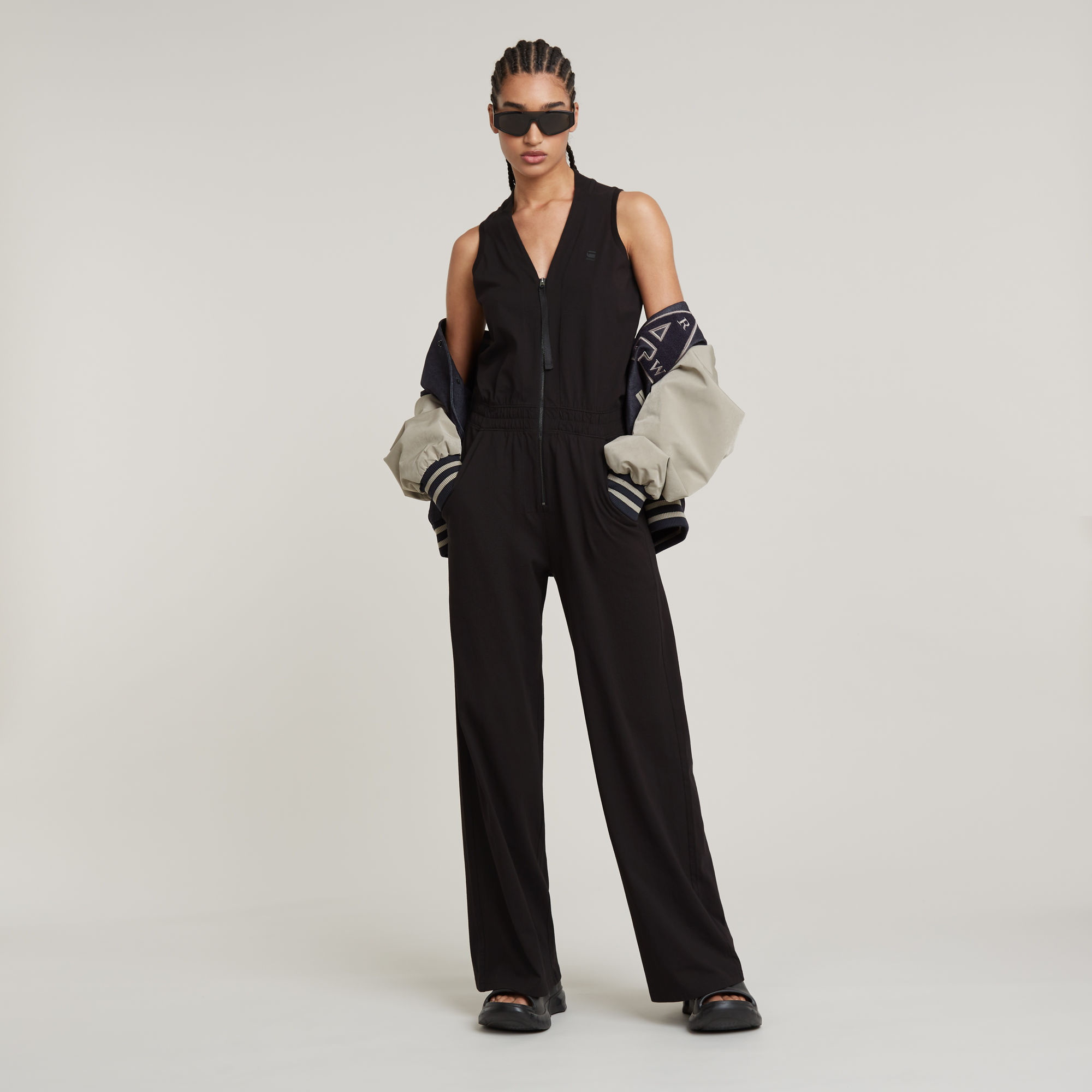 

Sleeveless Blouse Jumpsuit - Schwarz - Damen