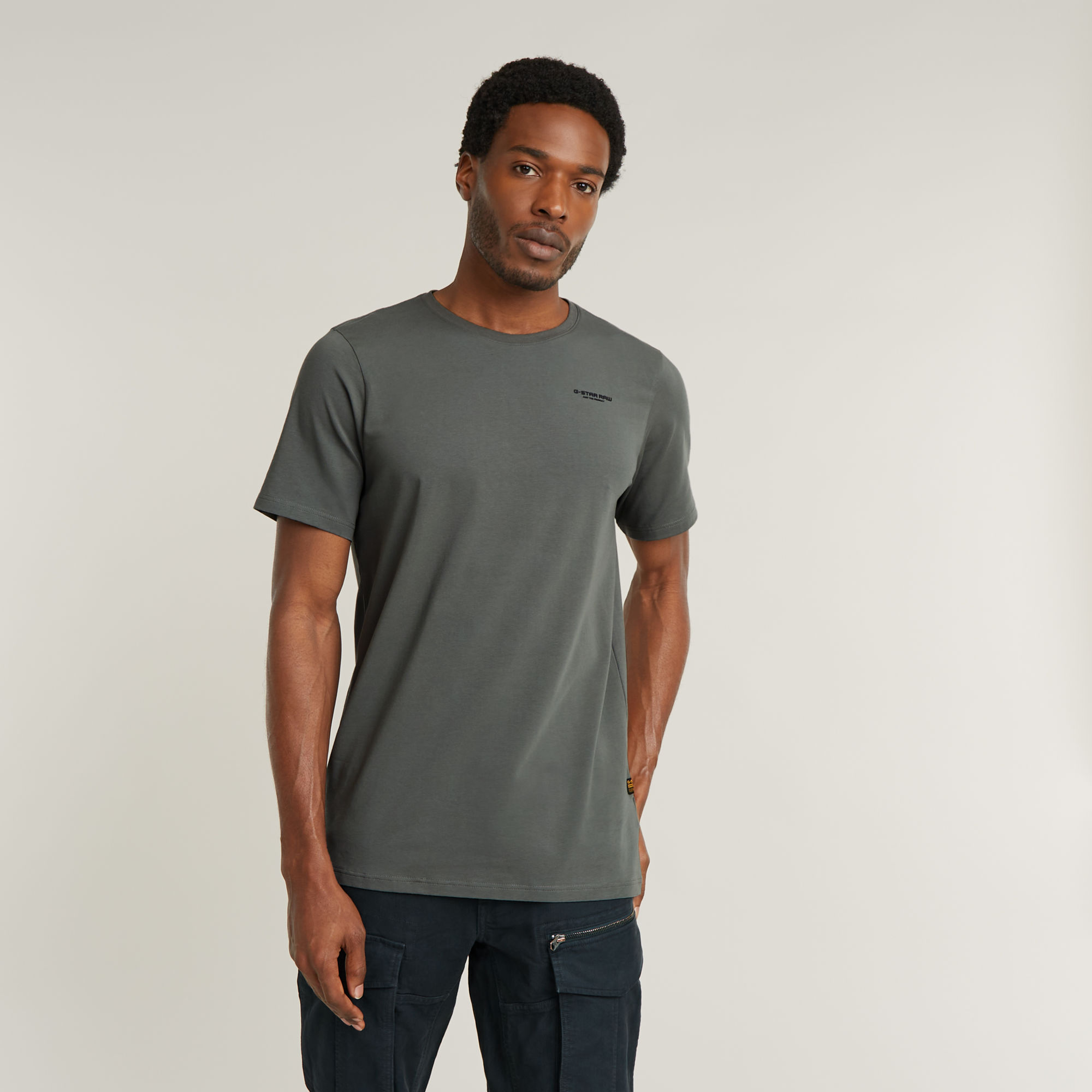 

Slim Base T-Shirt - Grey - Men