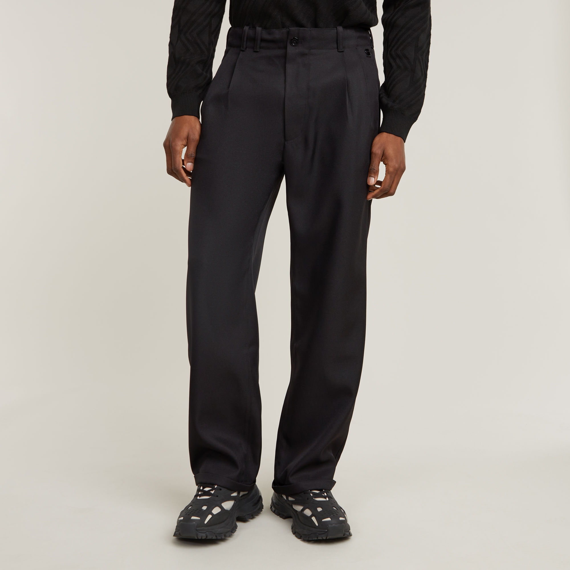 Pleated Chino Relaxed - Schwarz - Herren