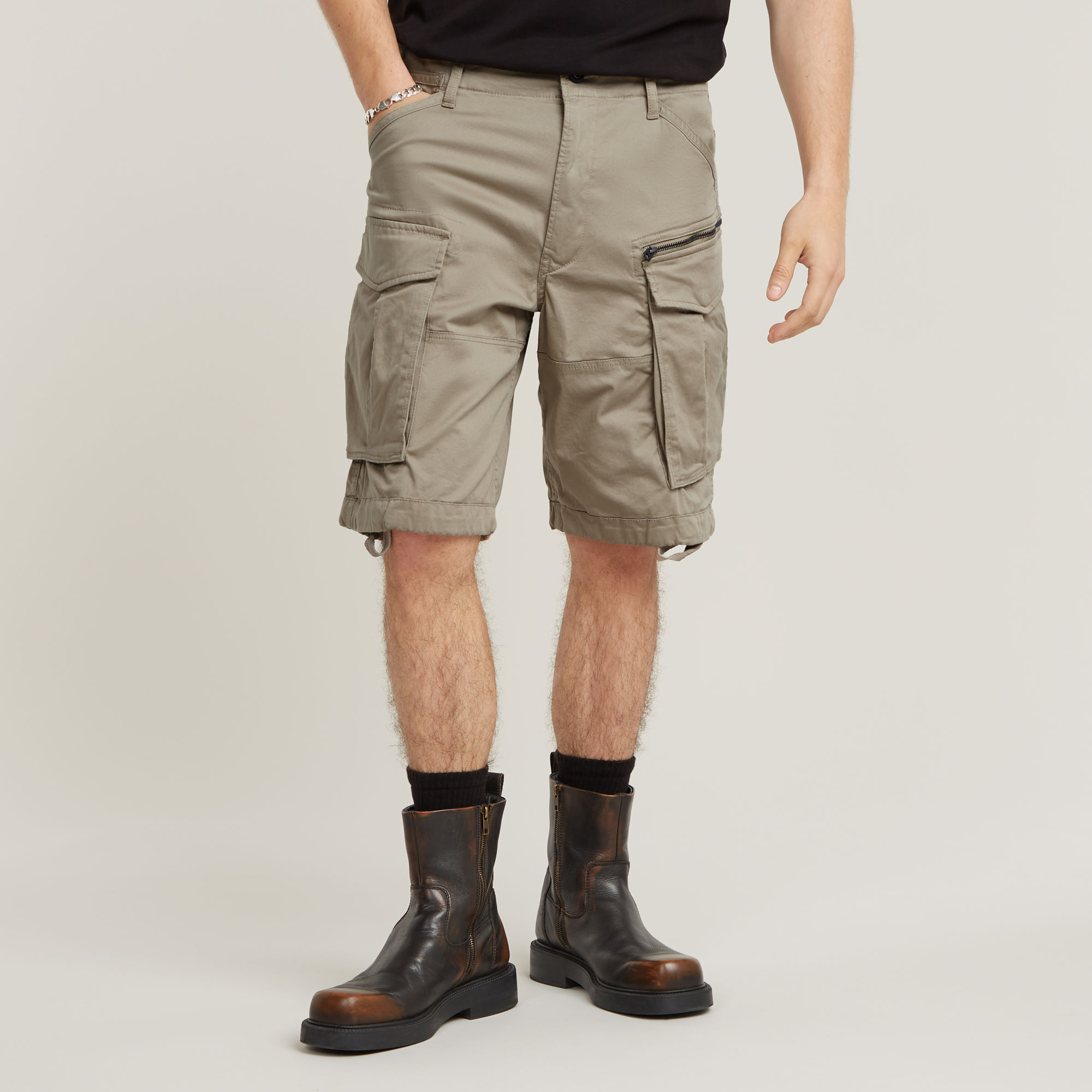 

Rovic Zip Relaxed Shorts - Beige - Men