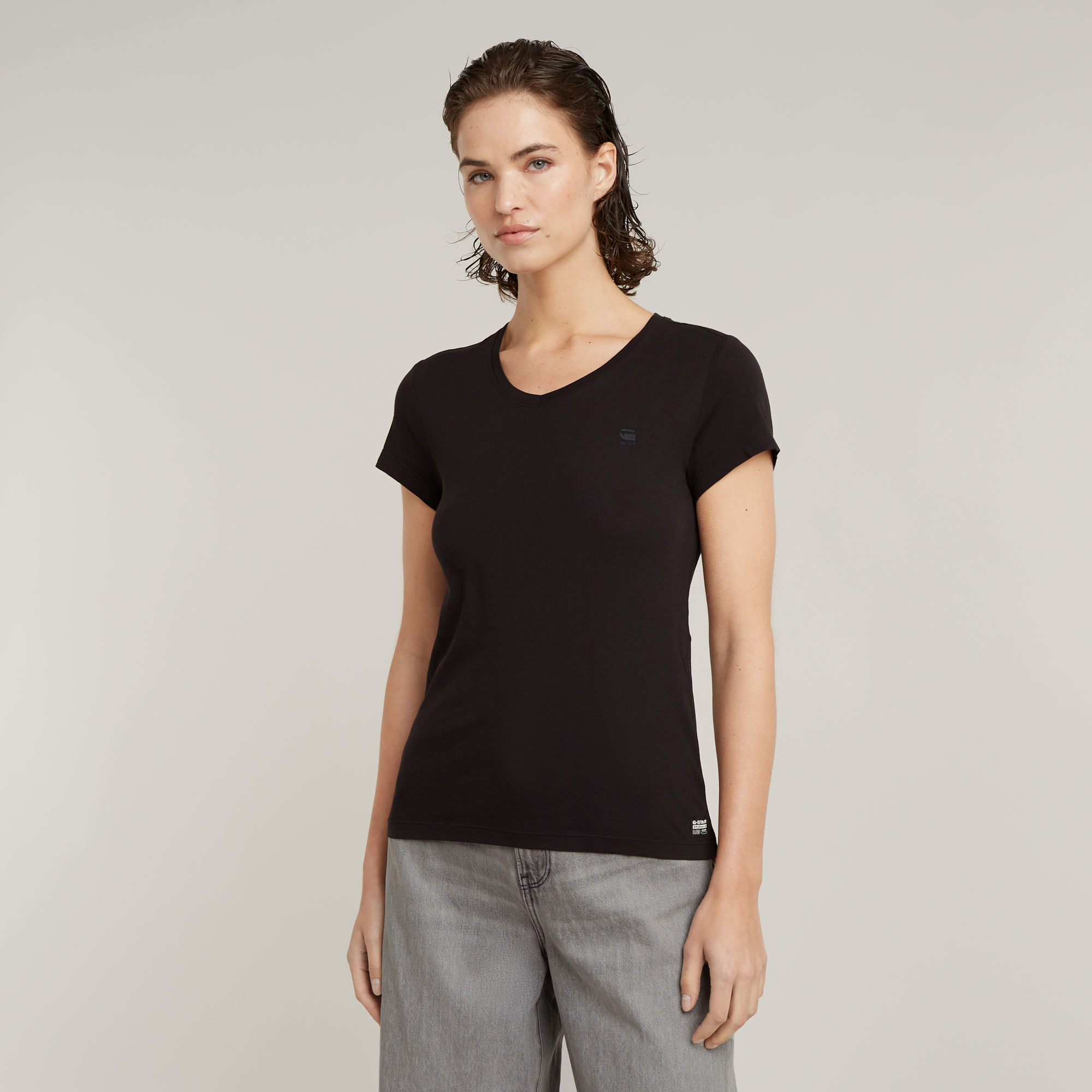 

Eyben Slim V-Neck Top 2.0 - Black - Women