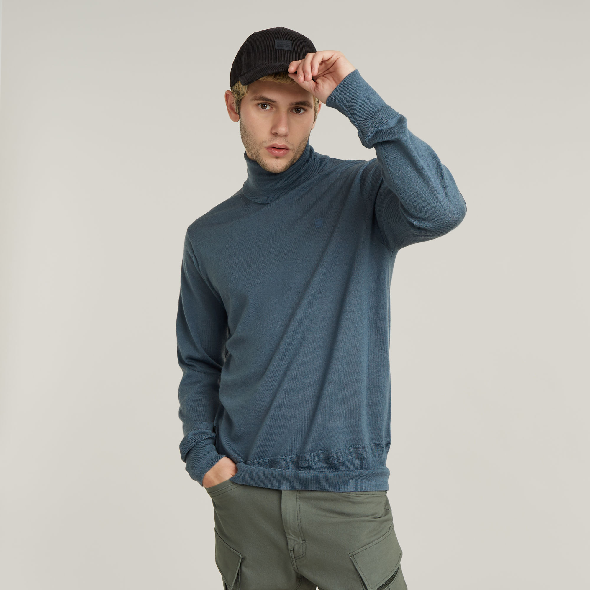 

Premium Core Turtle Knitted Sweater - Medium blue - Men