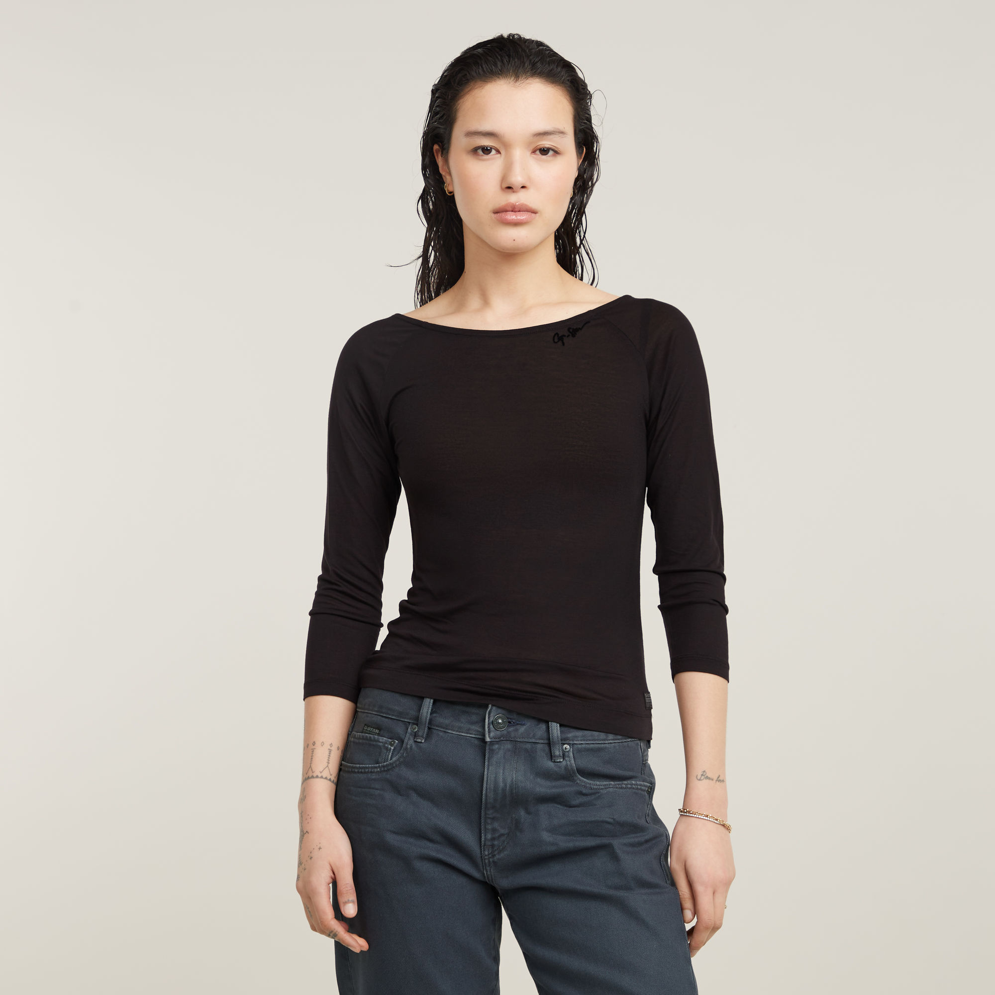 

Low Back Slim 3\4 Sleeve Top - Black - Women