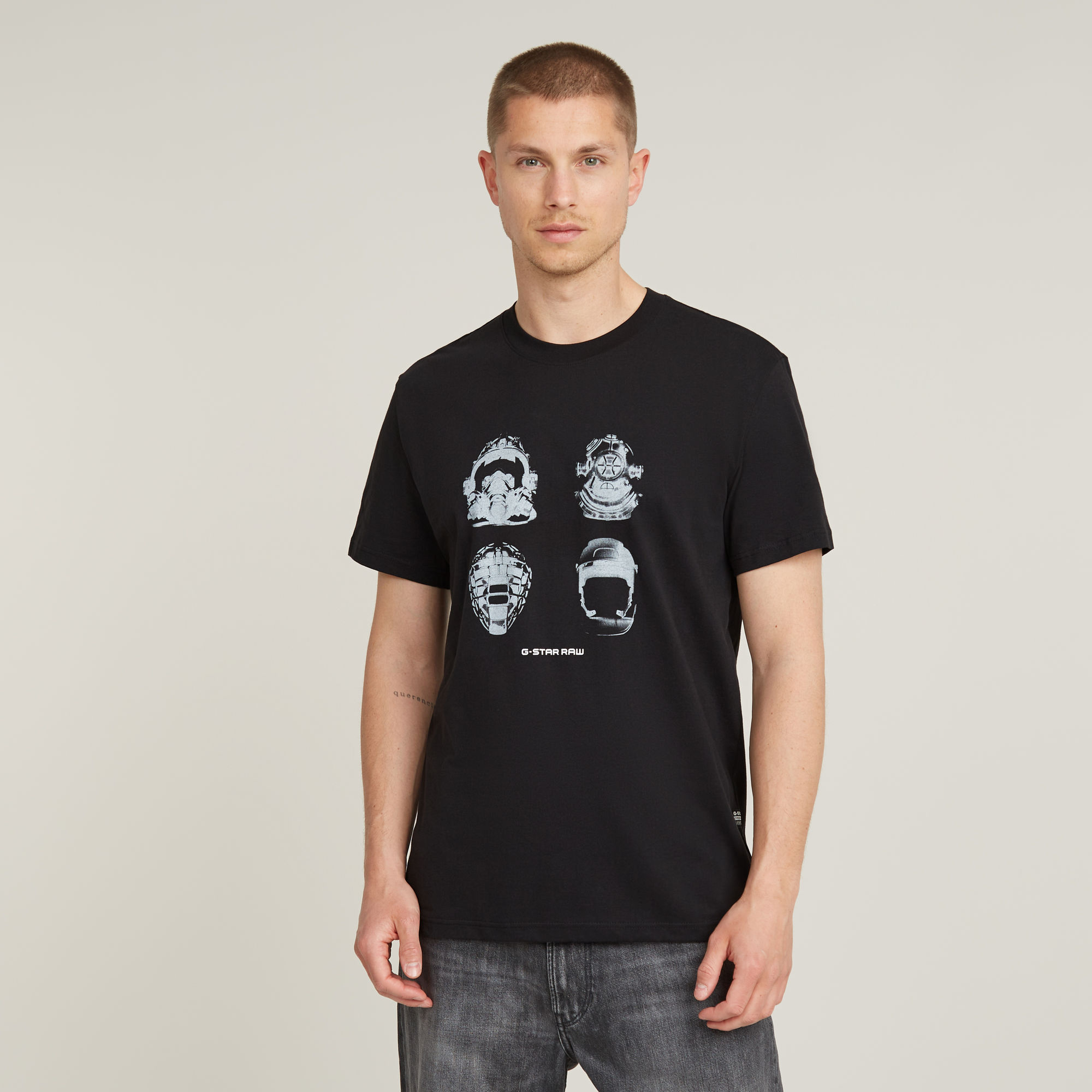 

Masks Graphic T-Shirt - Black - Men