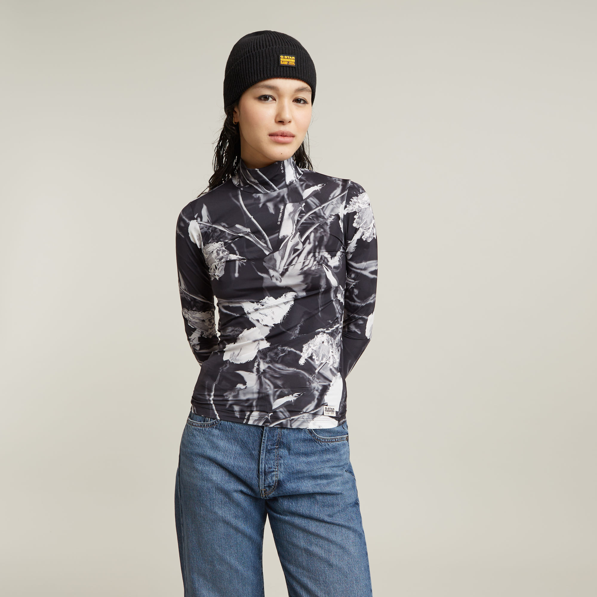 

Printed Mock Slim Top - Multi color - Women