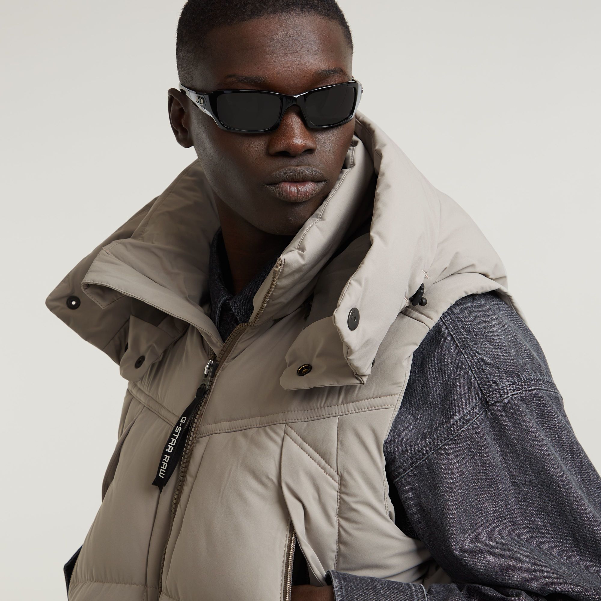 G-Star RAW G-Whistler 2.0 Gewatteerde Bodywarmer Met Capuchon Beige Heren