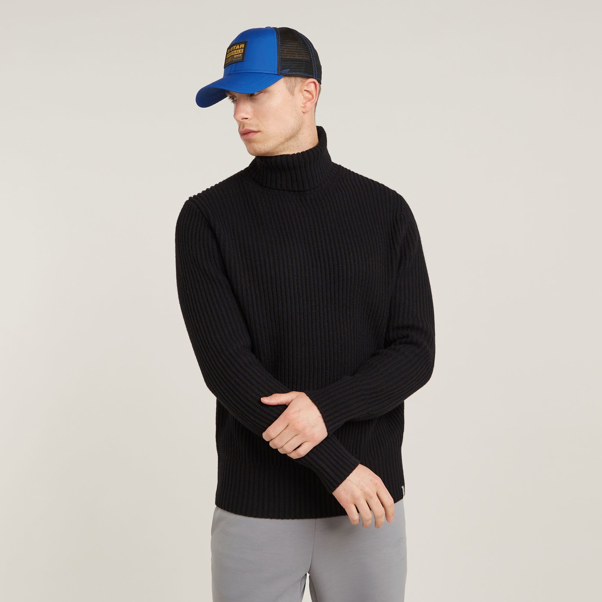 

Essential Turtle Knitted Sweater - Black - Men