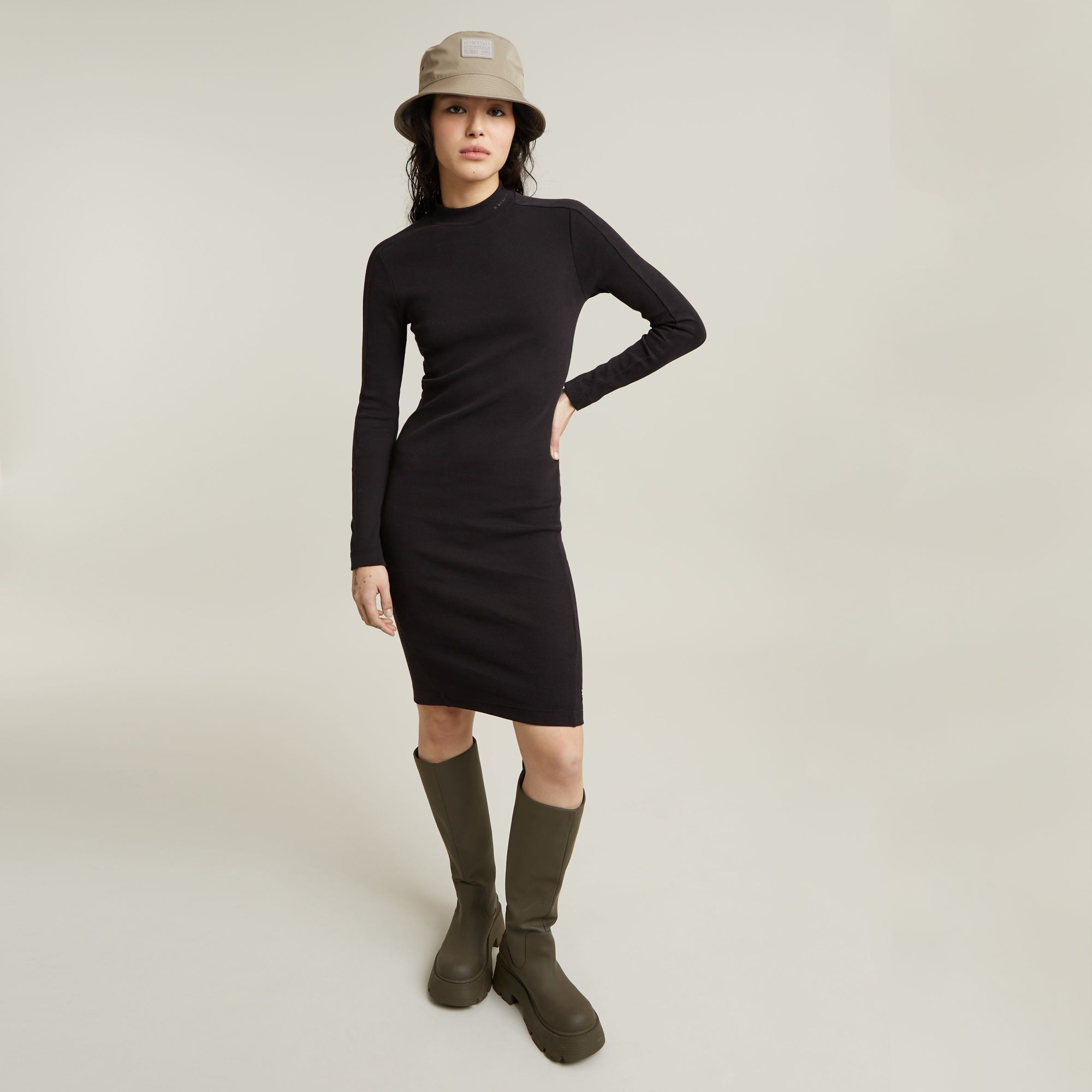 

Ergonomic Slim Rib Dress - Black - Women