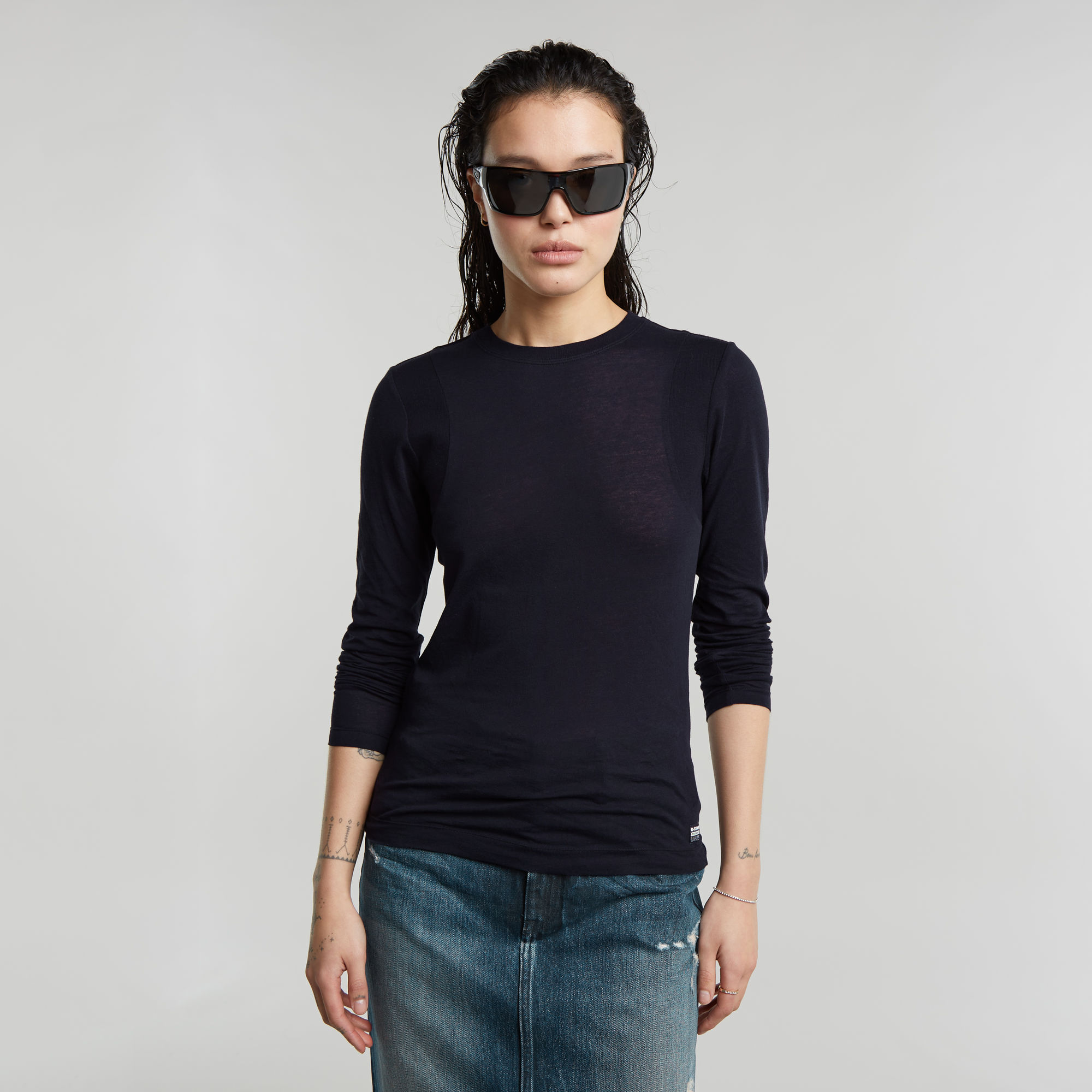 

Ribbed Shoulder Panels Slim Top - Dark blue - Women