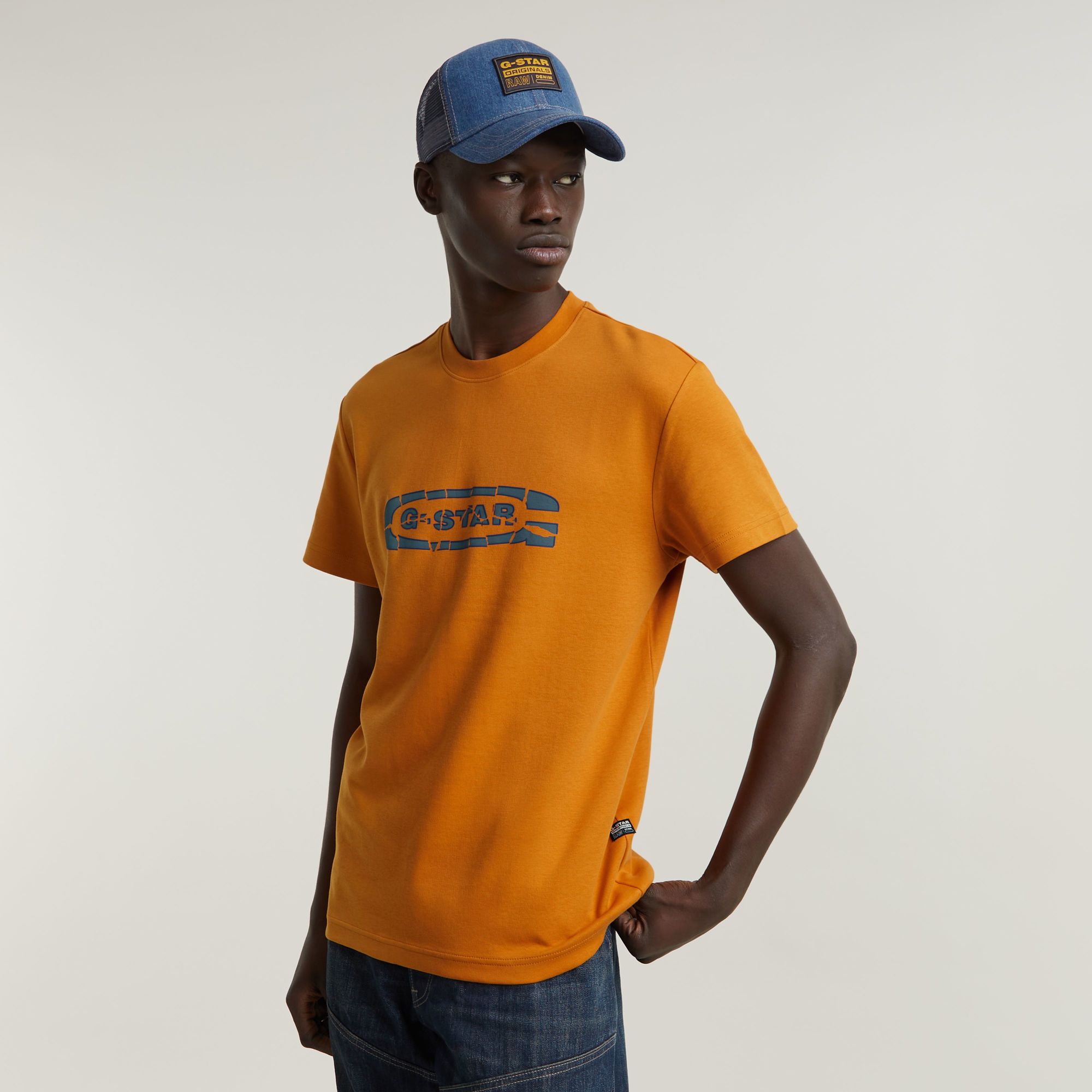 

Destroyed Old Skool Logo T-Shirt - Orange - Men