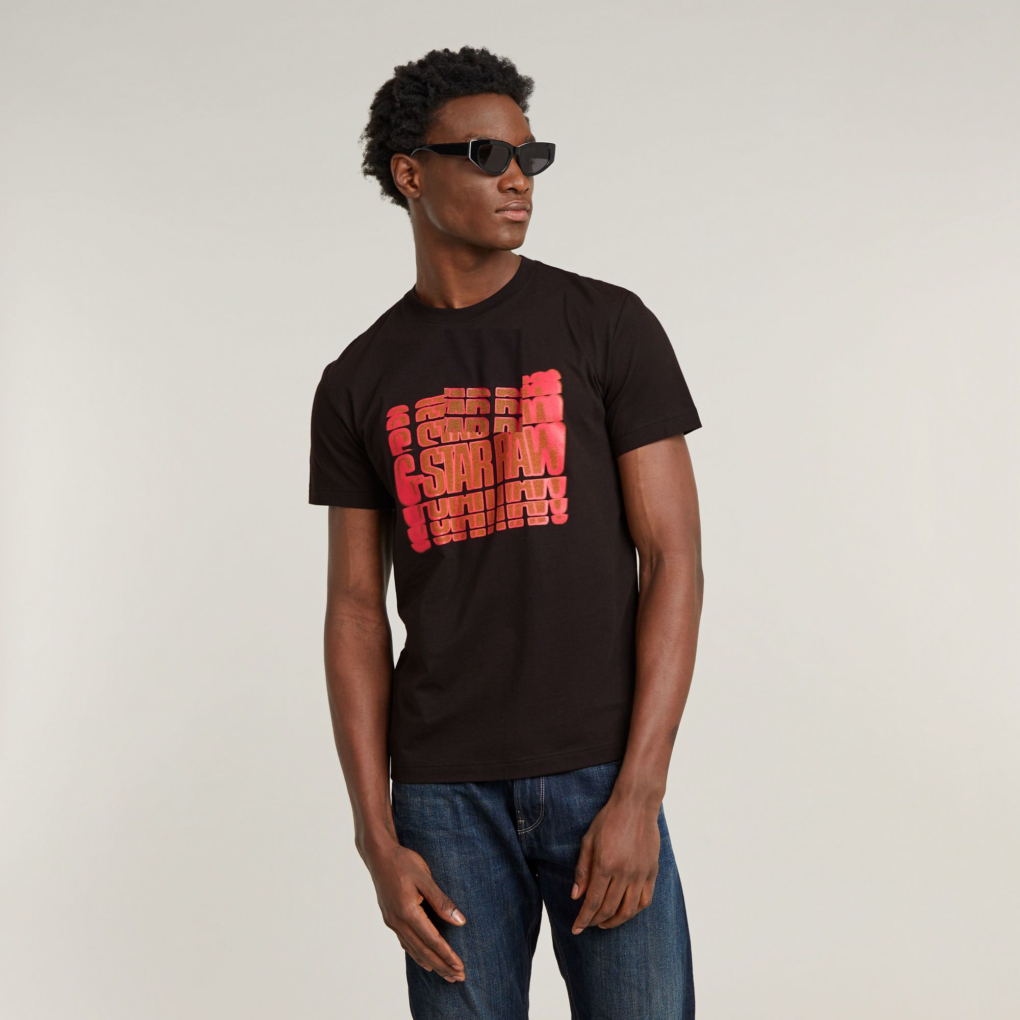 

Gradient Graphic T-Shirt - Black - Men