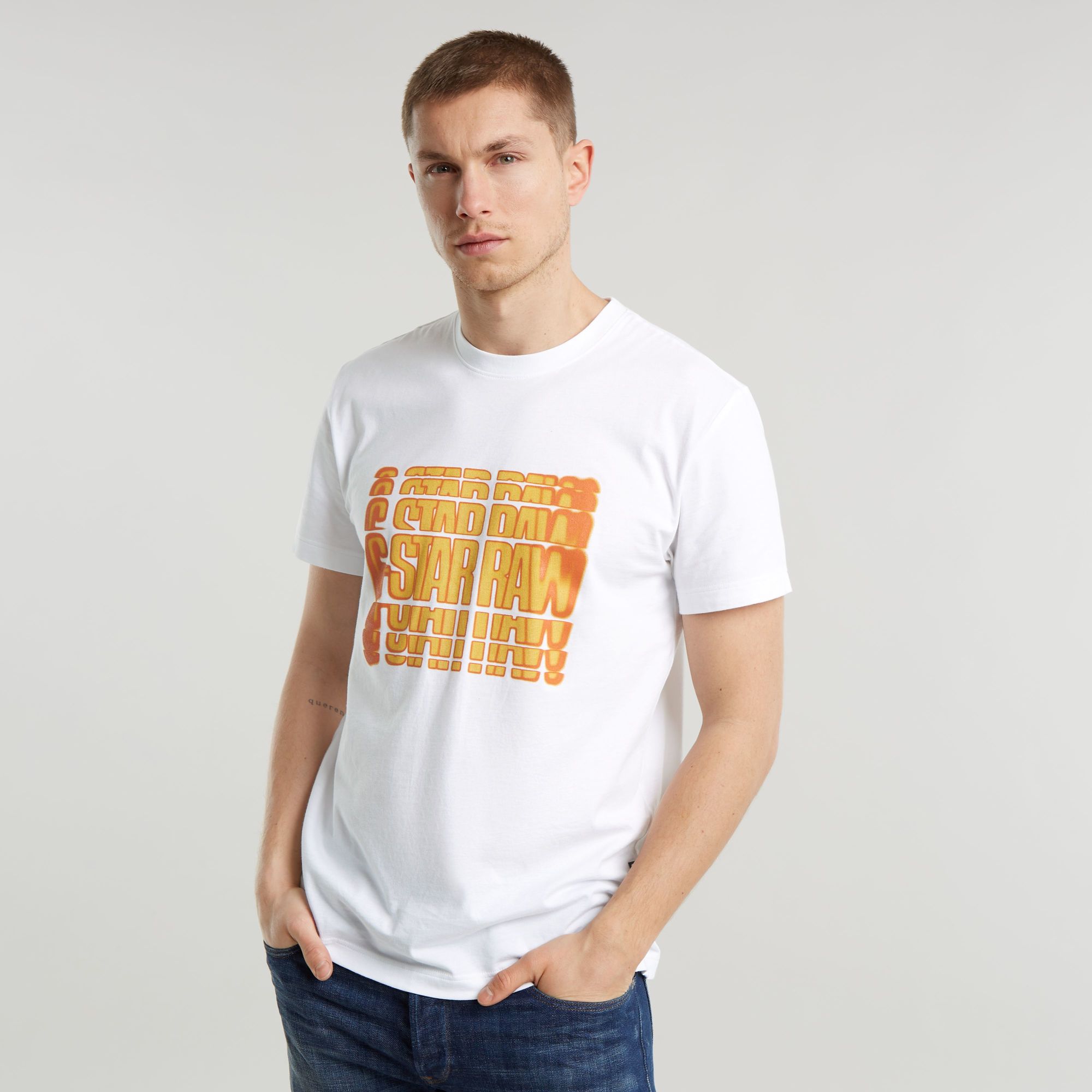 

Gradient Graphic T-Shirt - White - Men