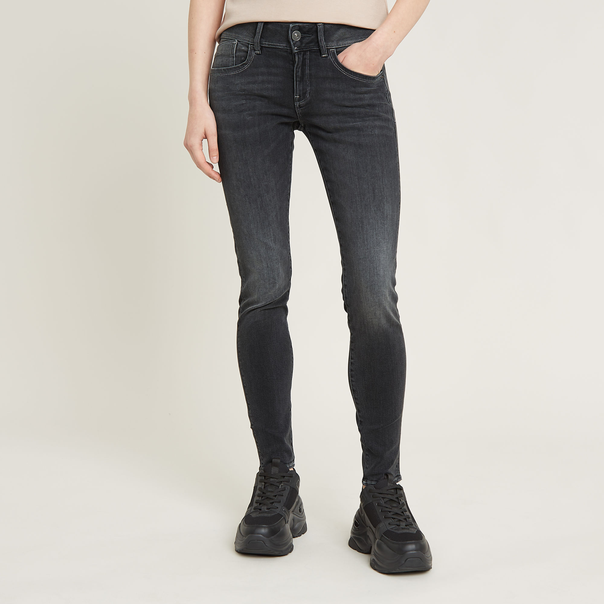 

Lynn Mid Skinny Jeans - Black - Women