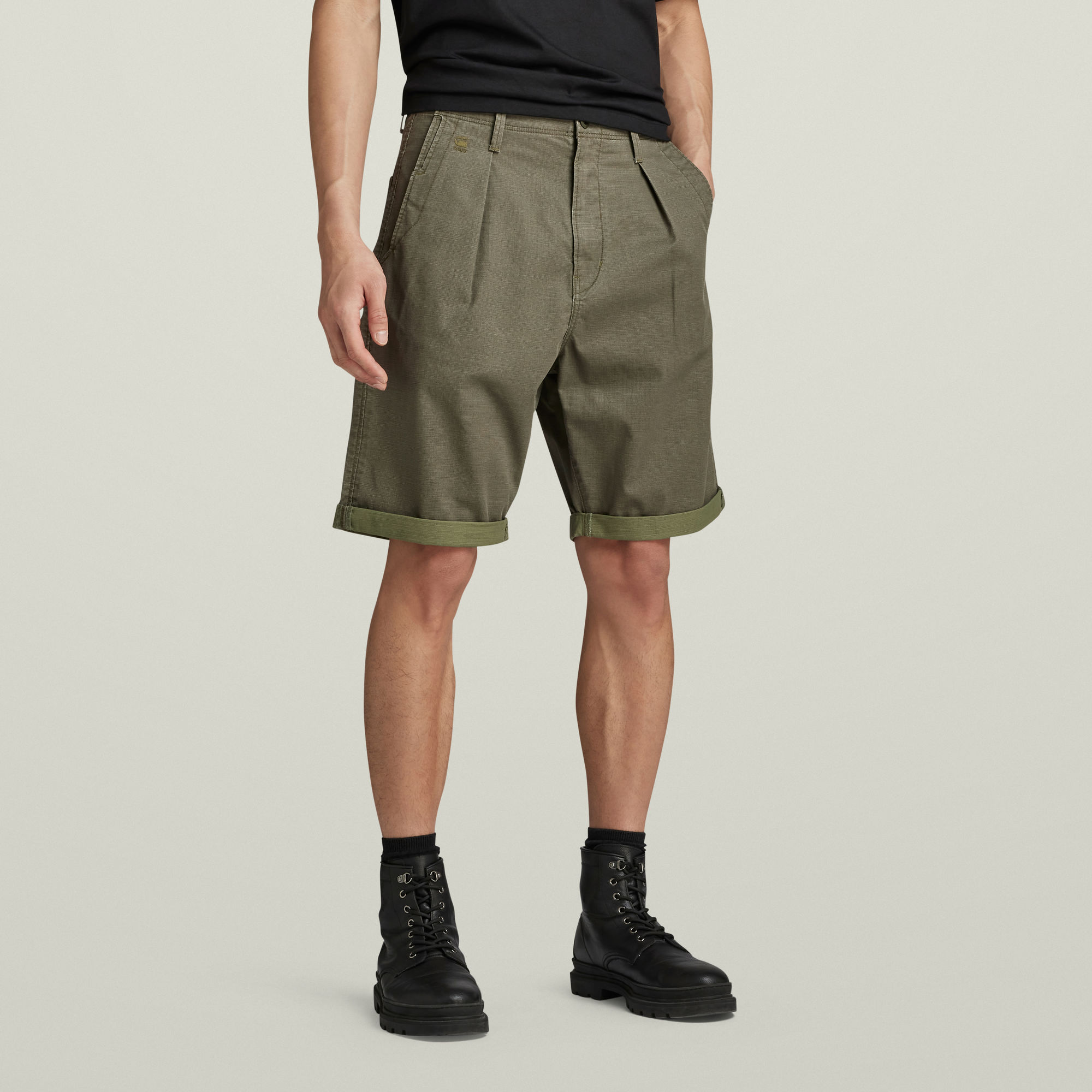 

Pleated Chino Shorts - sage/shadow olive - Men