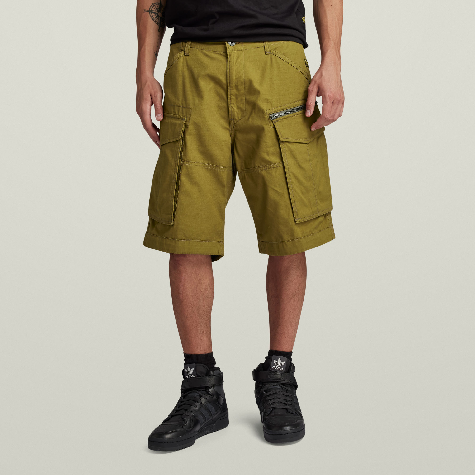 

Rovic Zip Relaxed Shorts - Green - Men