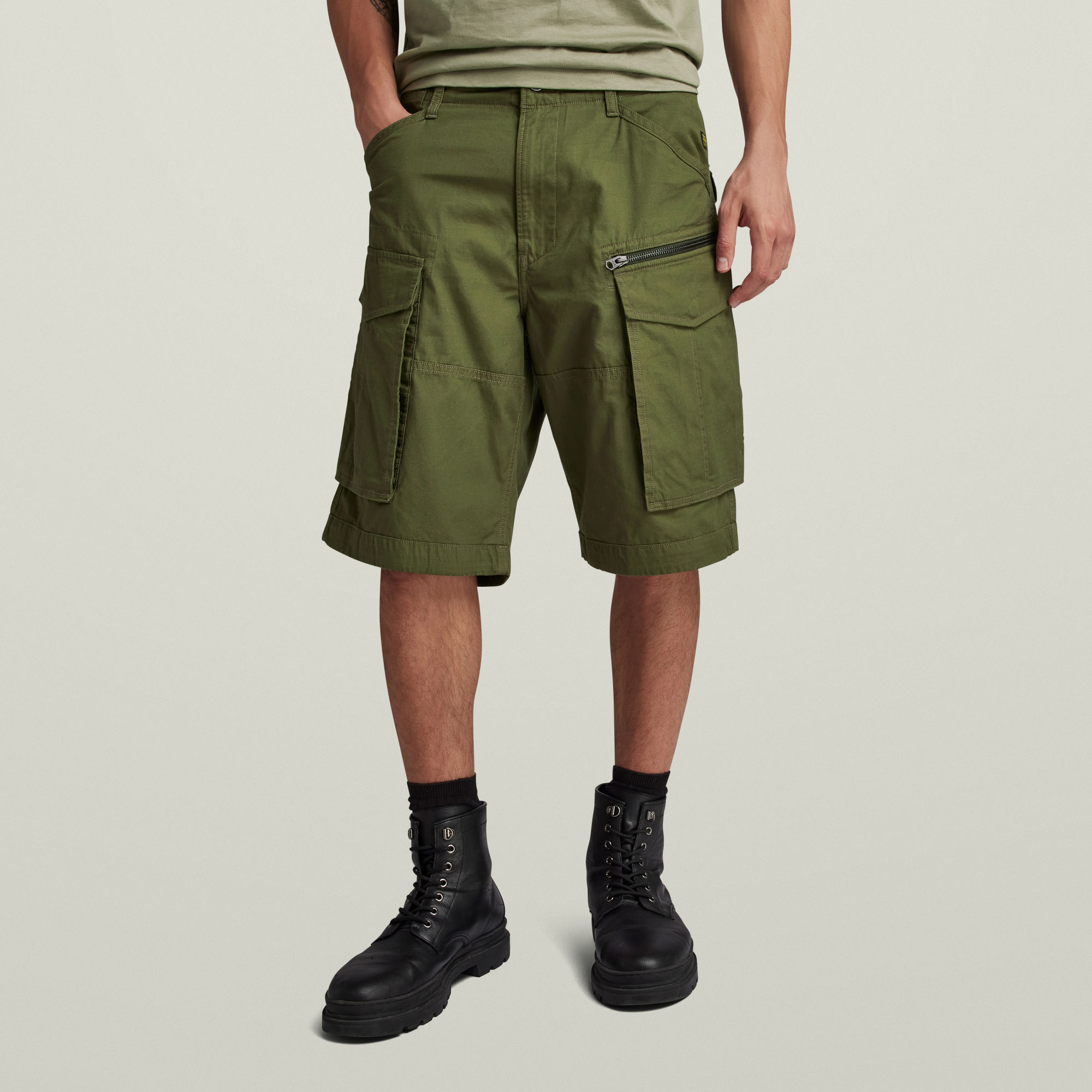 

Rovic Zip Relaxed Shorts - Green - Men
