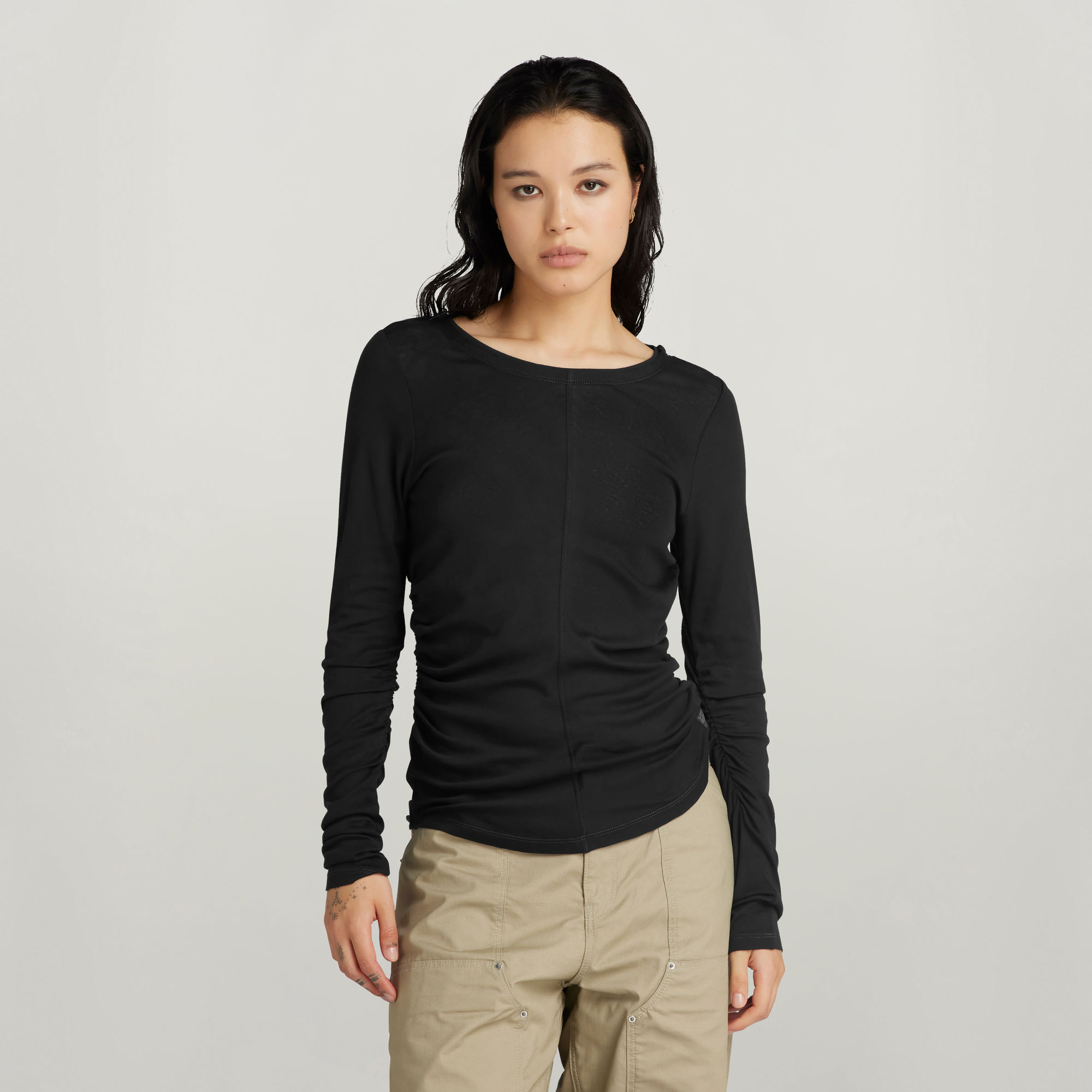 

Gathered Slim Top - Black - Women