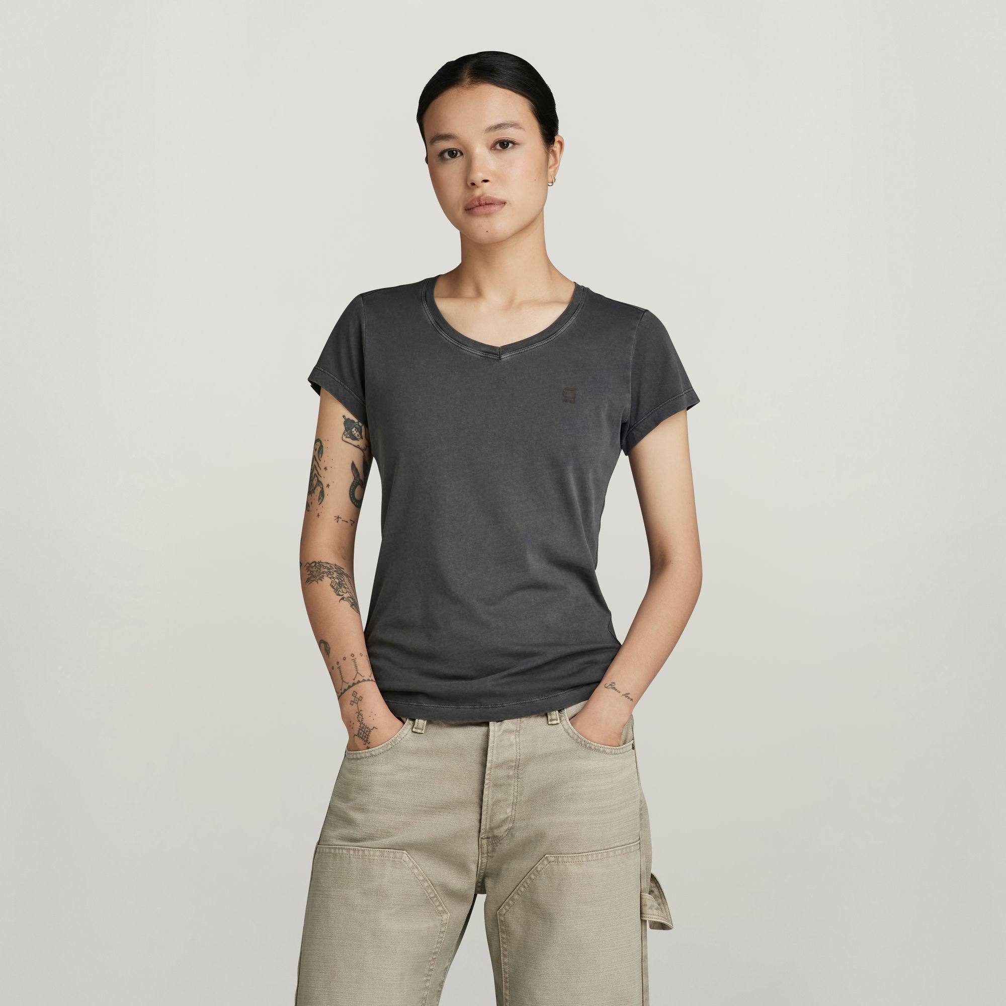 

Overdyed Eyben Slim V-Neck Top 2.0 - Grau - Damen
