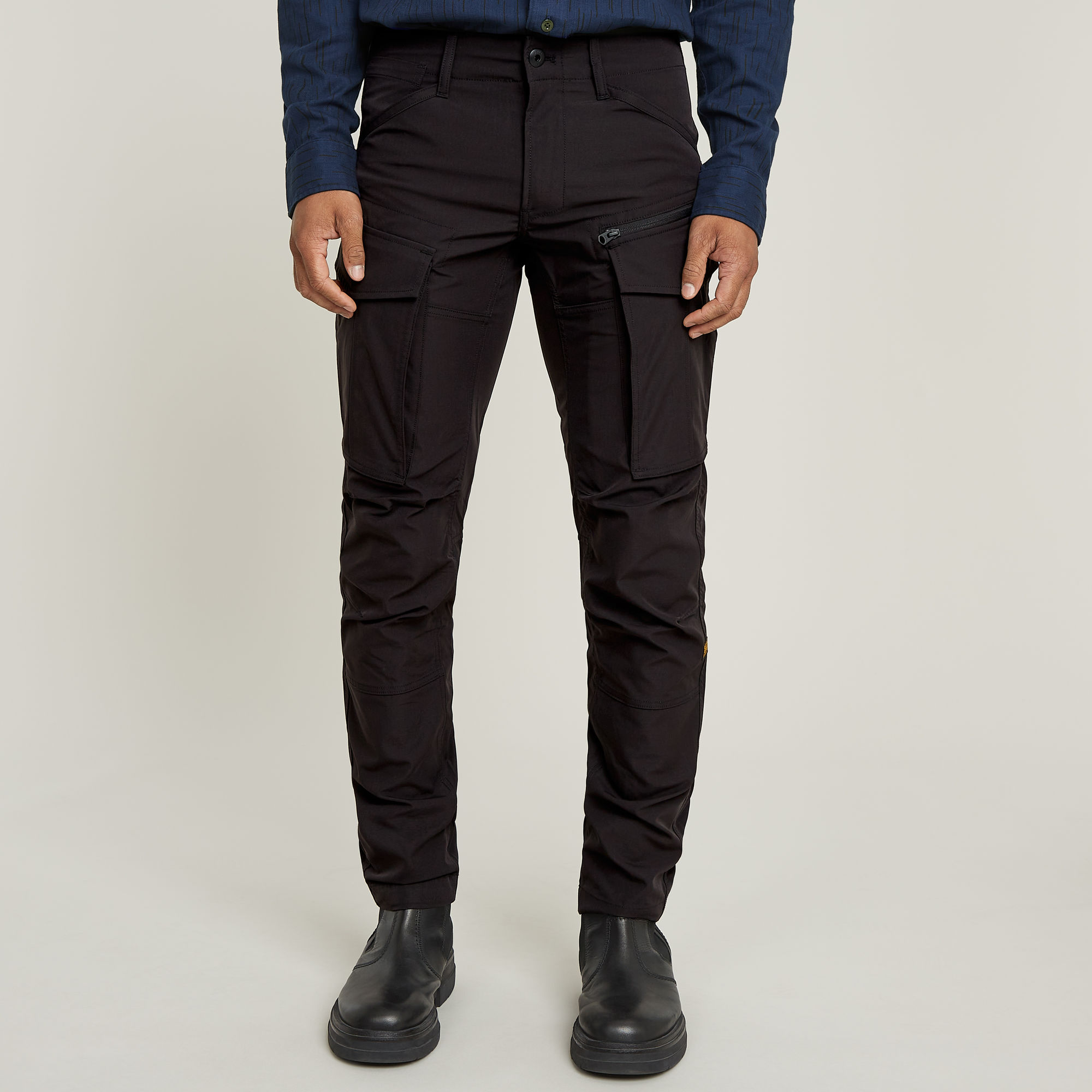 

Rovic Zip 3D Regular Tapered Pants - Black - Men