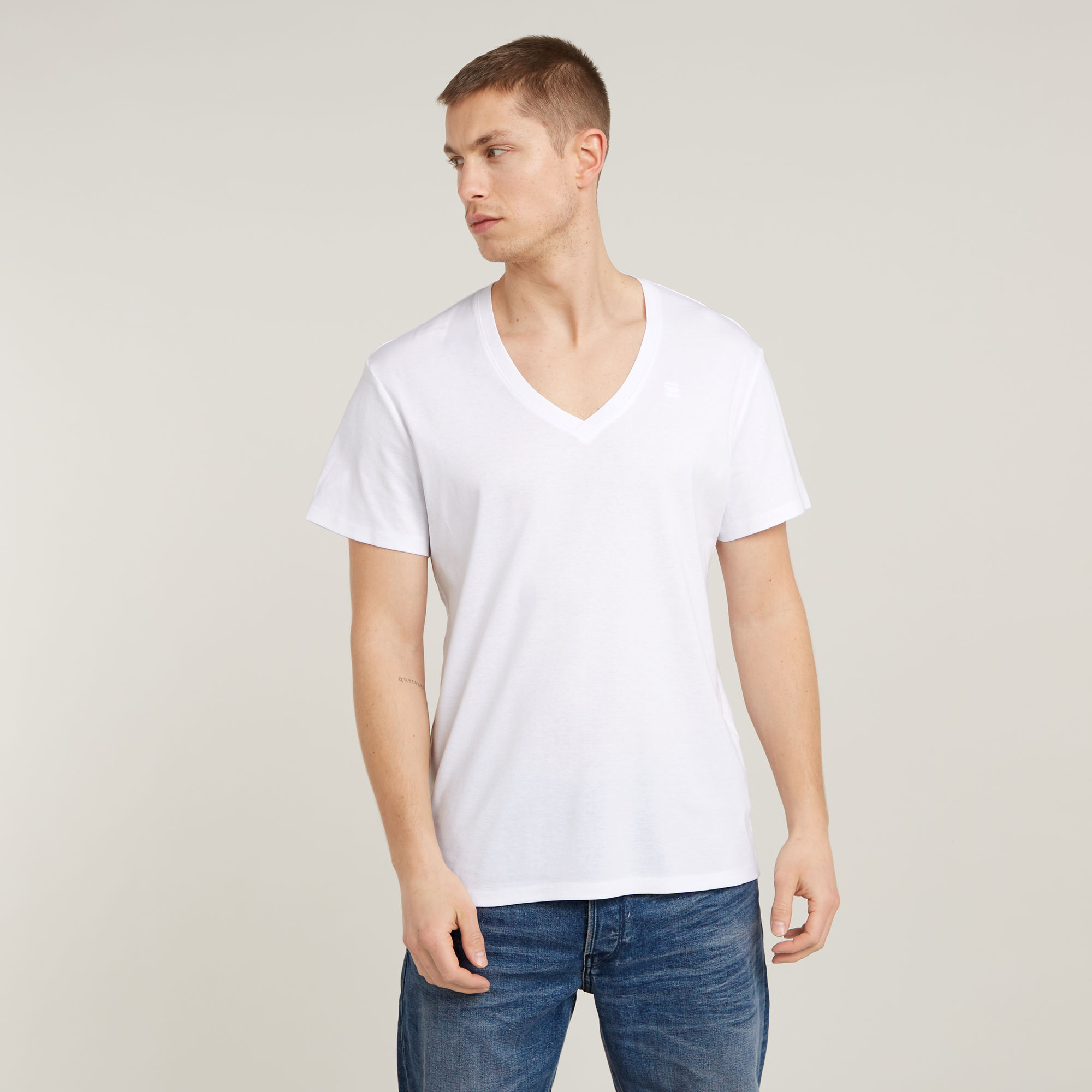 

Base V-Neck T-Shirt 2-Pack - White - Men