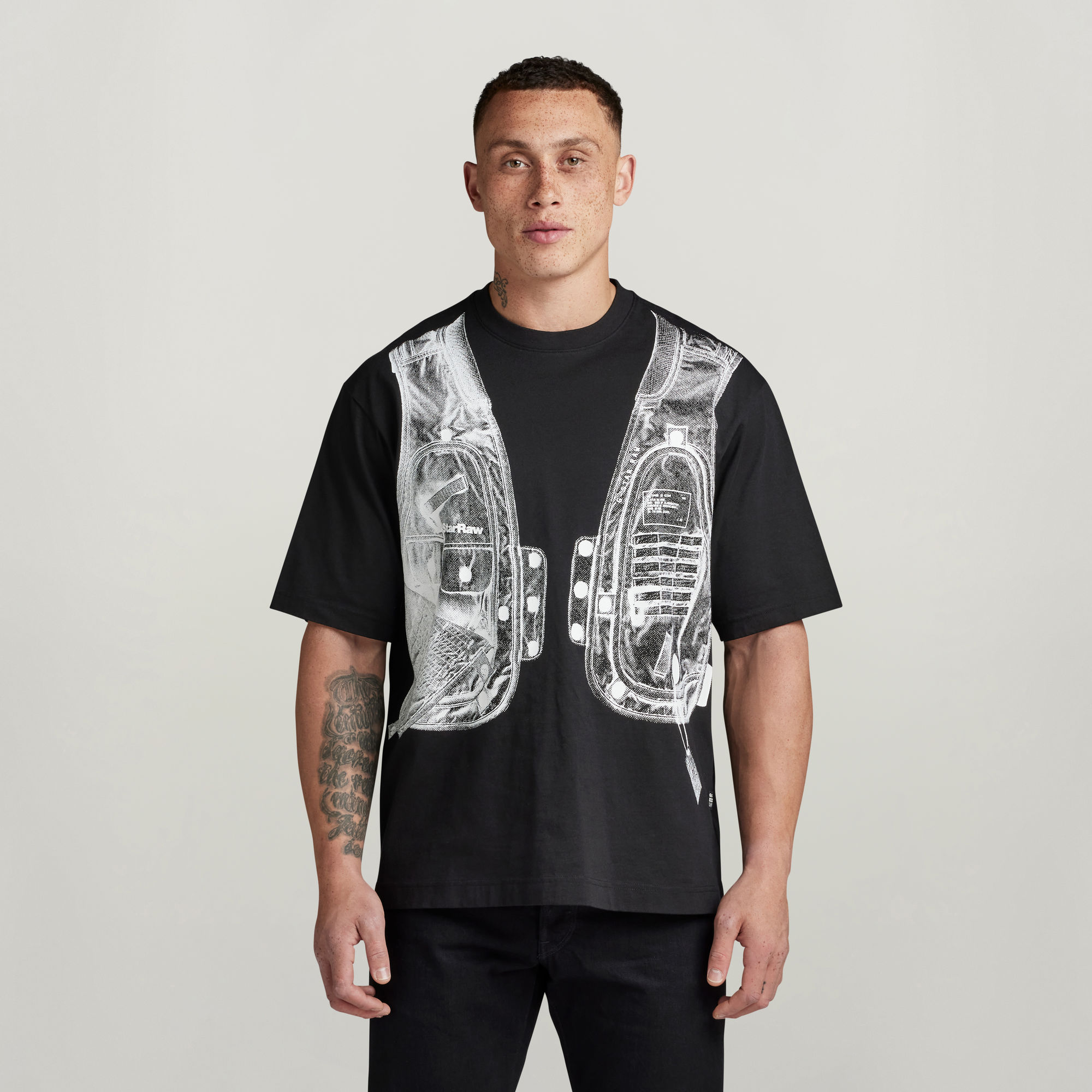 

Archive Vest Boxy T-Shirt - Black - Men