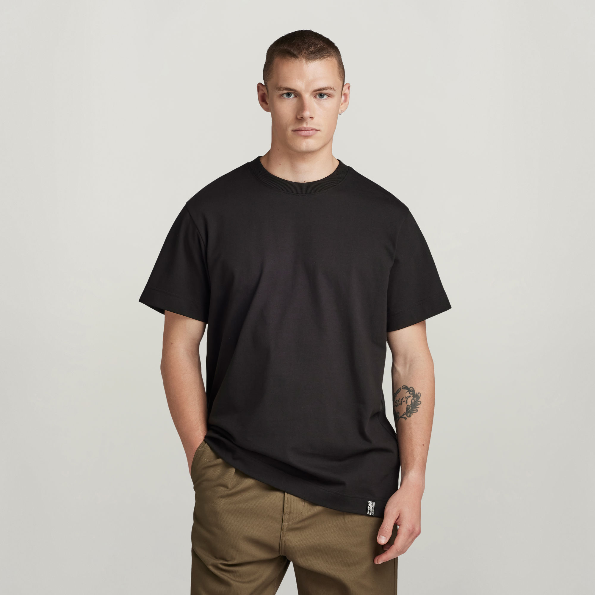 

Essential Loose T-Shirt - Black - Men