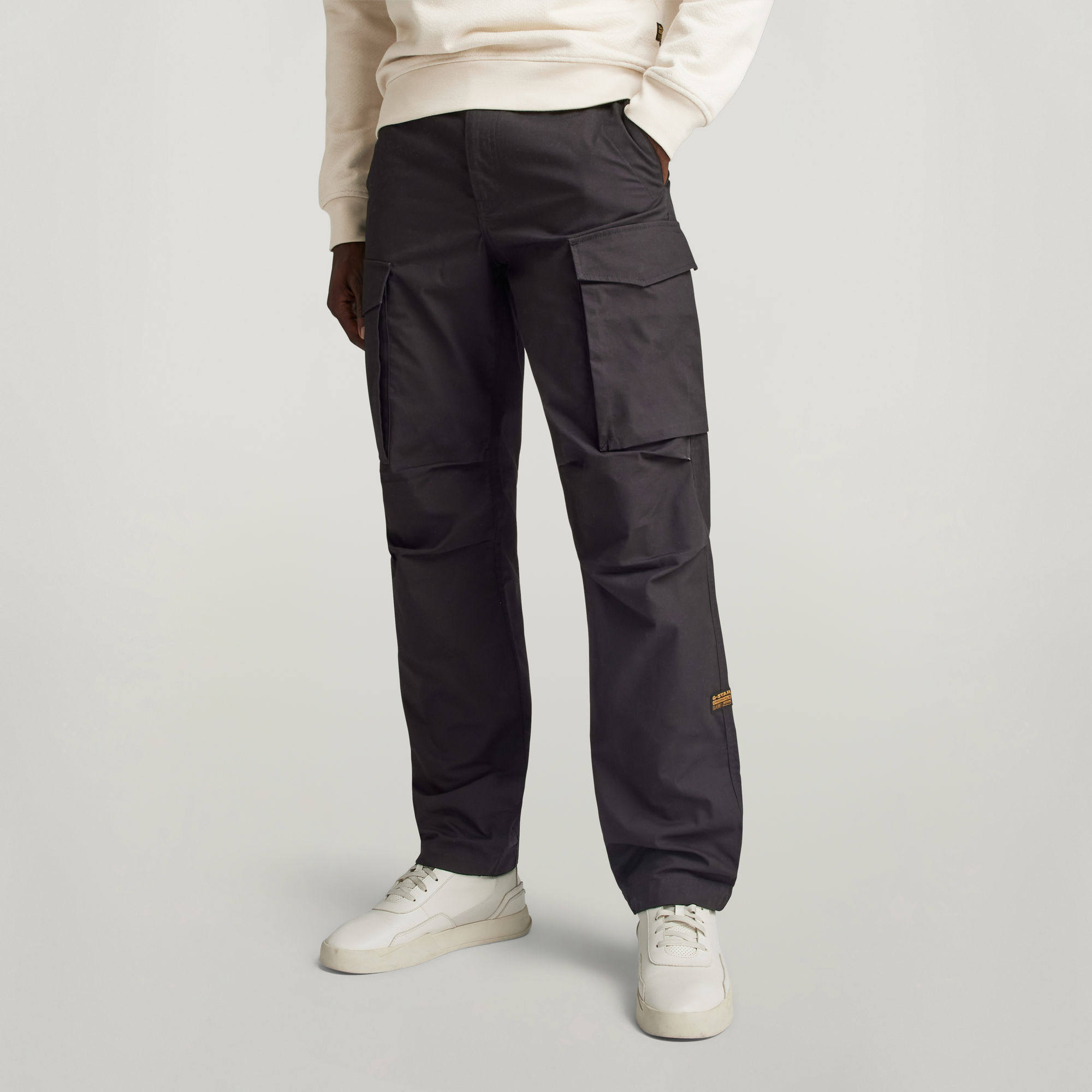 

Core Regular Cargo Pants - Black - Men