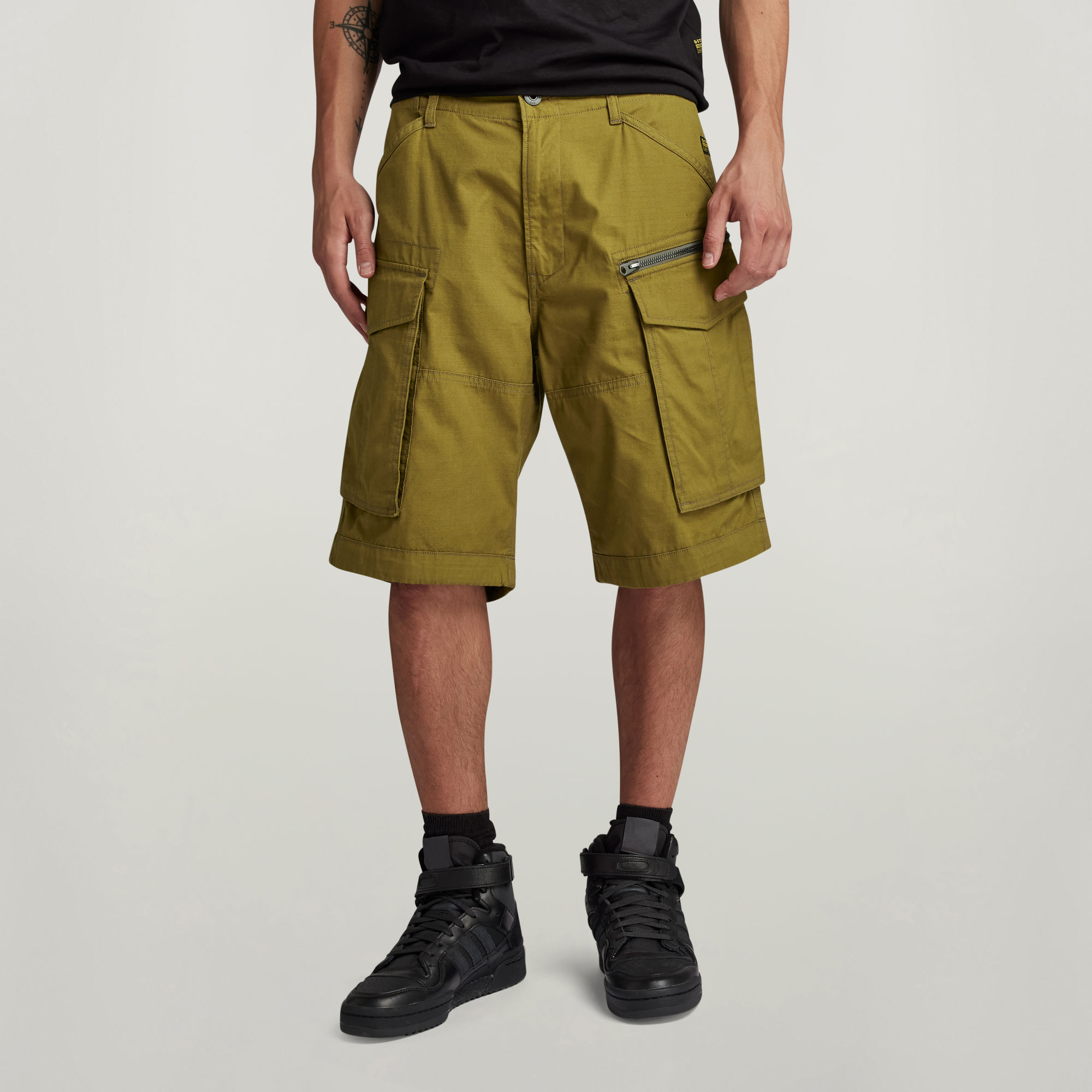 

Rovic Zip Relaxed Shorts - Green - Men