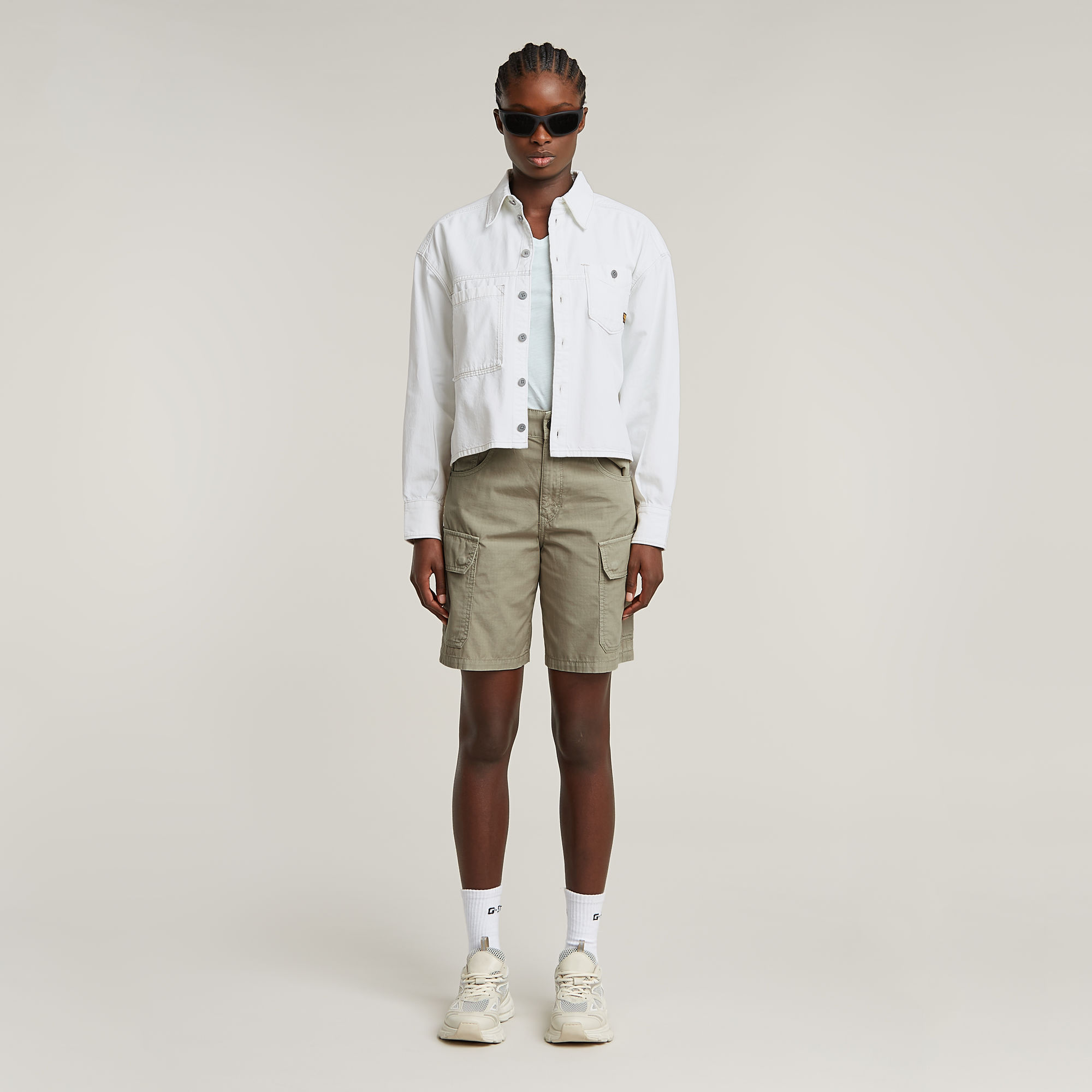 Thumbnail - Skater Cargo Bermuda Shorts - Beige - Damen