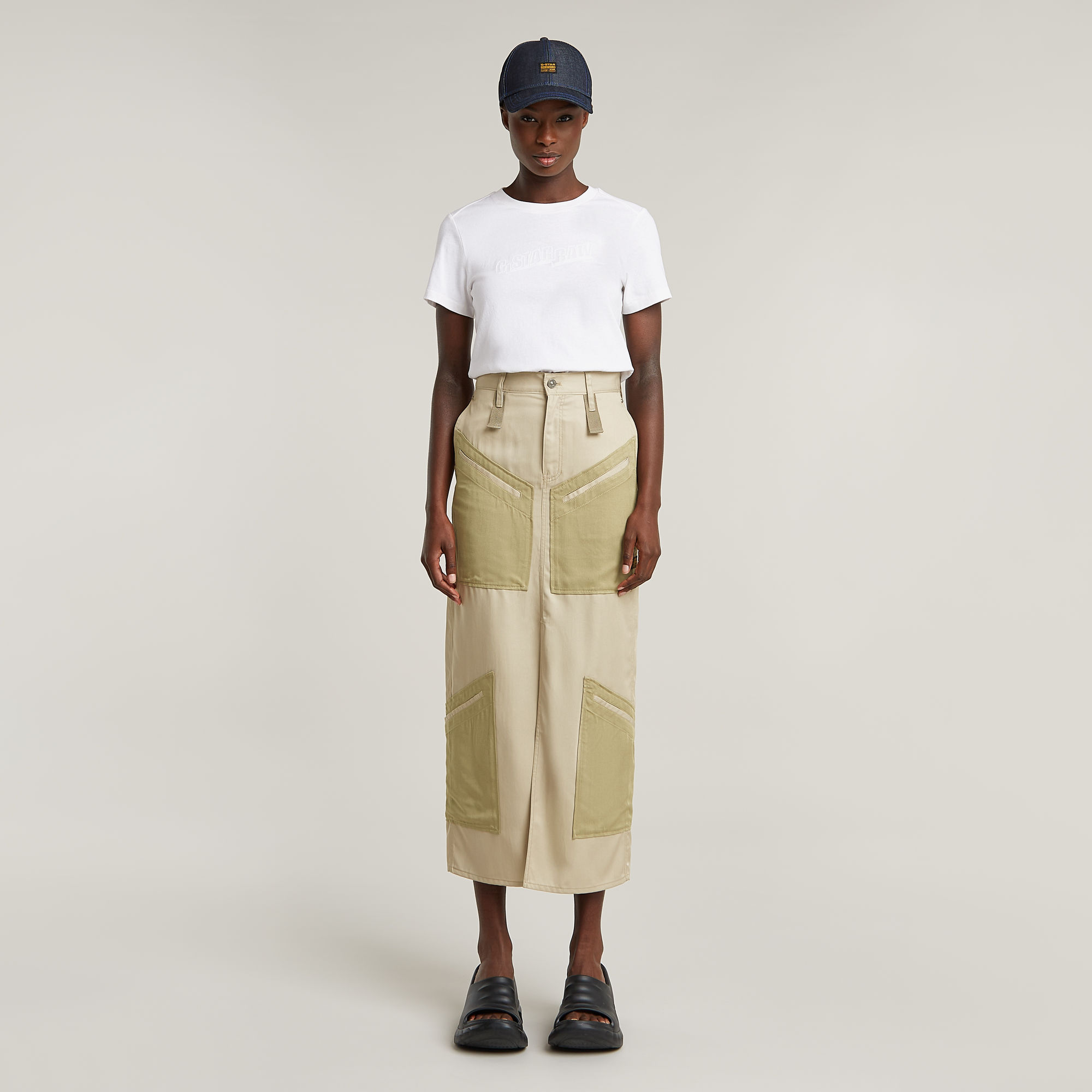 Thumbnail - Embro Logo T-Shirt - Weiß - Damen