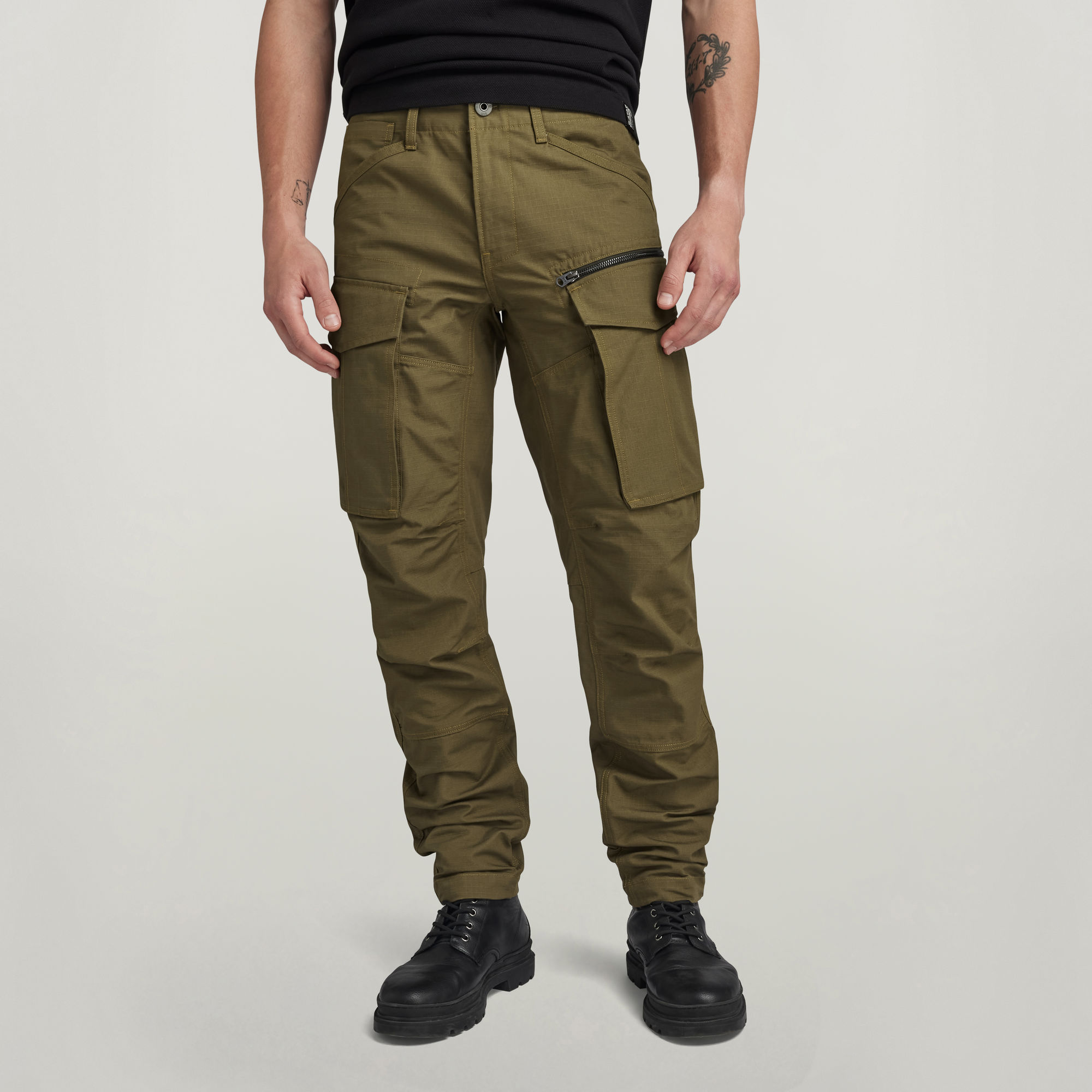 

Rovic Zip 3D Regular Tapered Pants - Green - Men