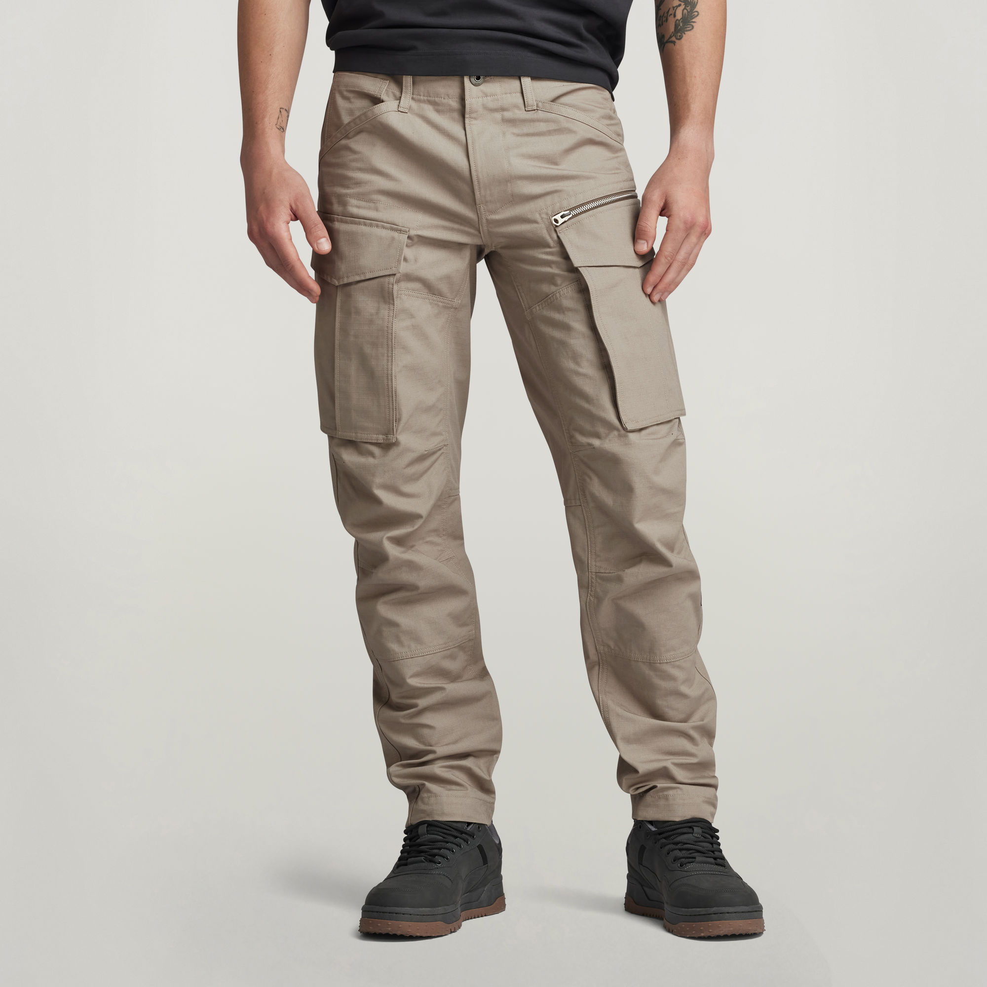 

Rovic Zip 3D Regular Tapered Pants - Grey - Men