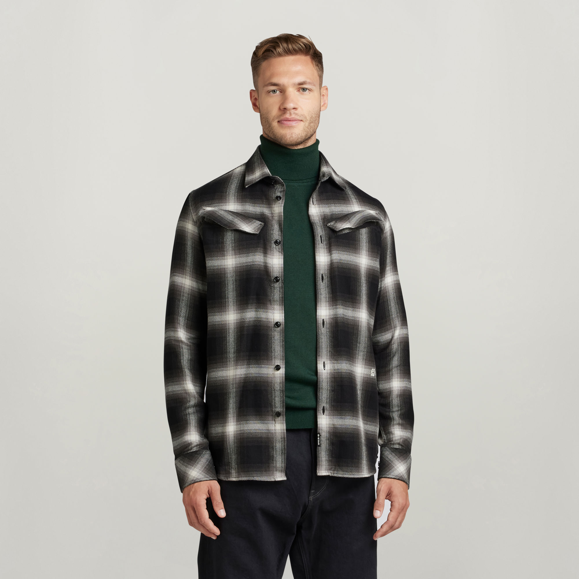 

Slant Pocket Slim Shirt - Multi color - Men