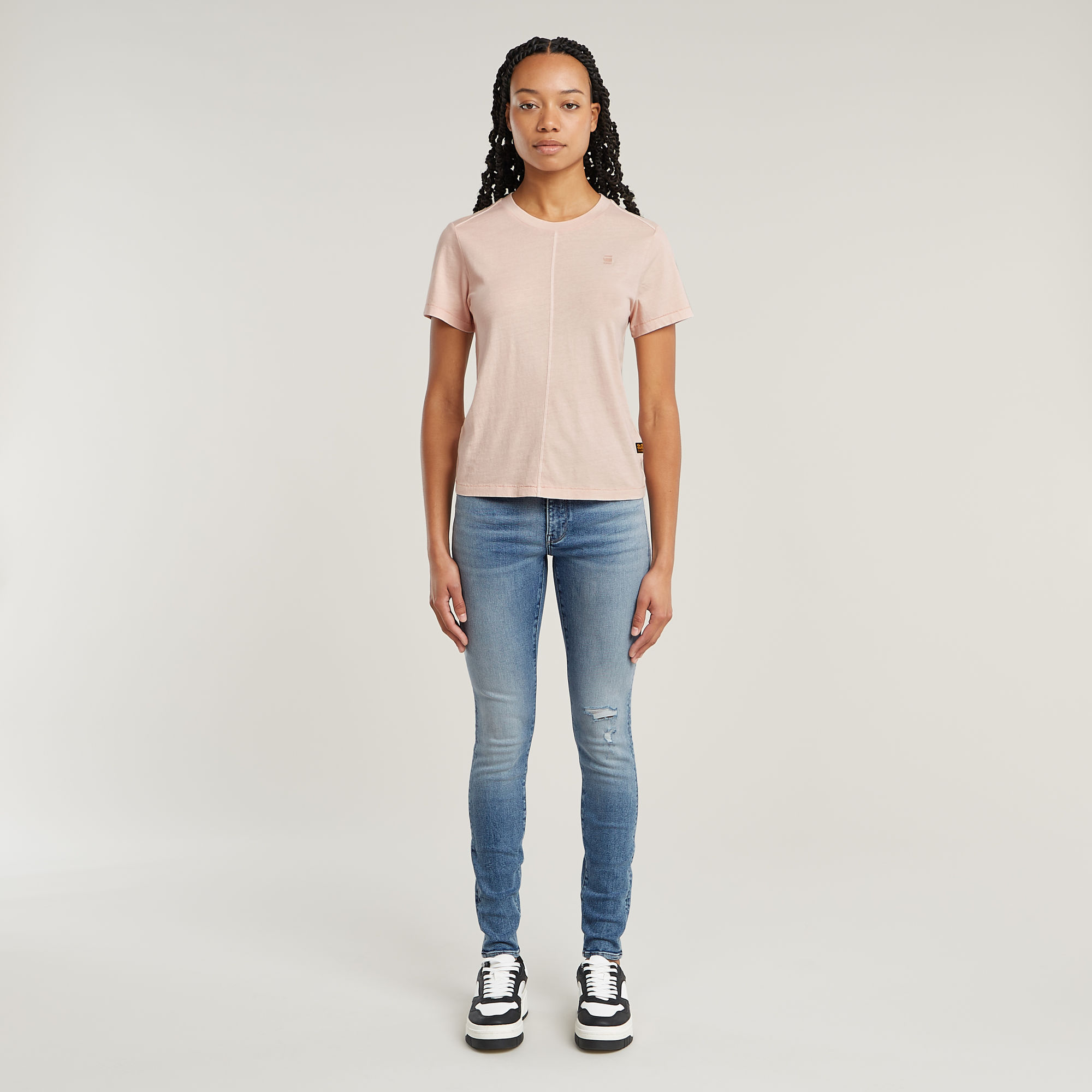 Thumbnail - Overdyed Front Seam T-Shirt - Pink - Damen