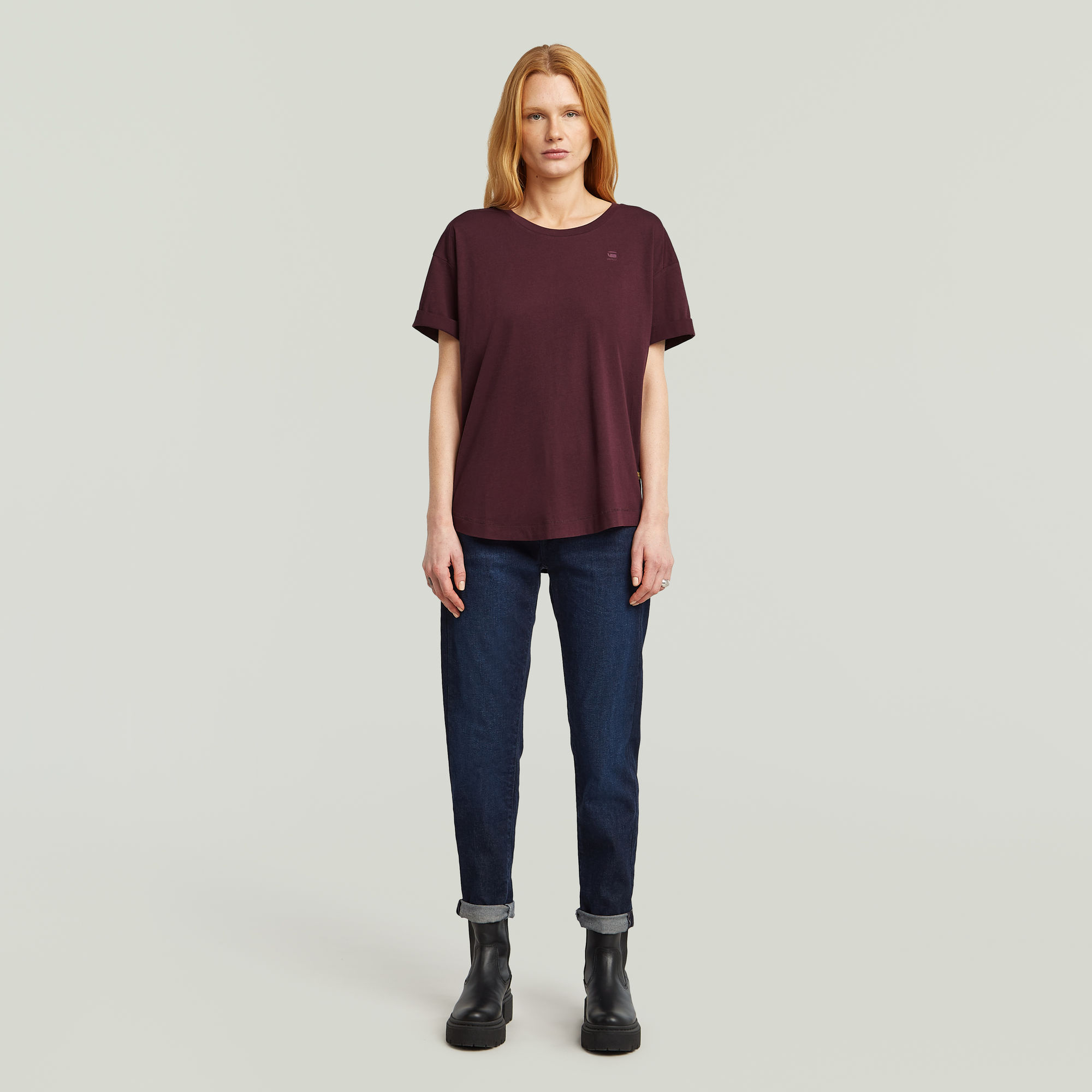 Thumbnail - Rolled Up Boyfriend T-Shirt - Rot - Damen