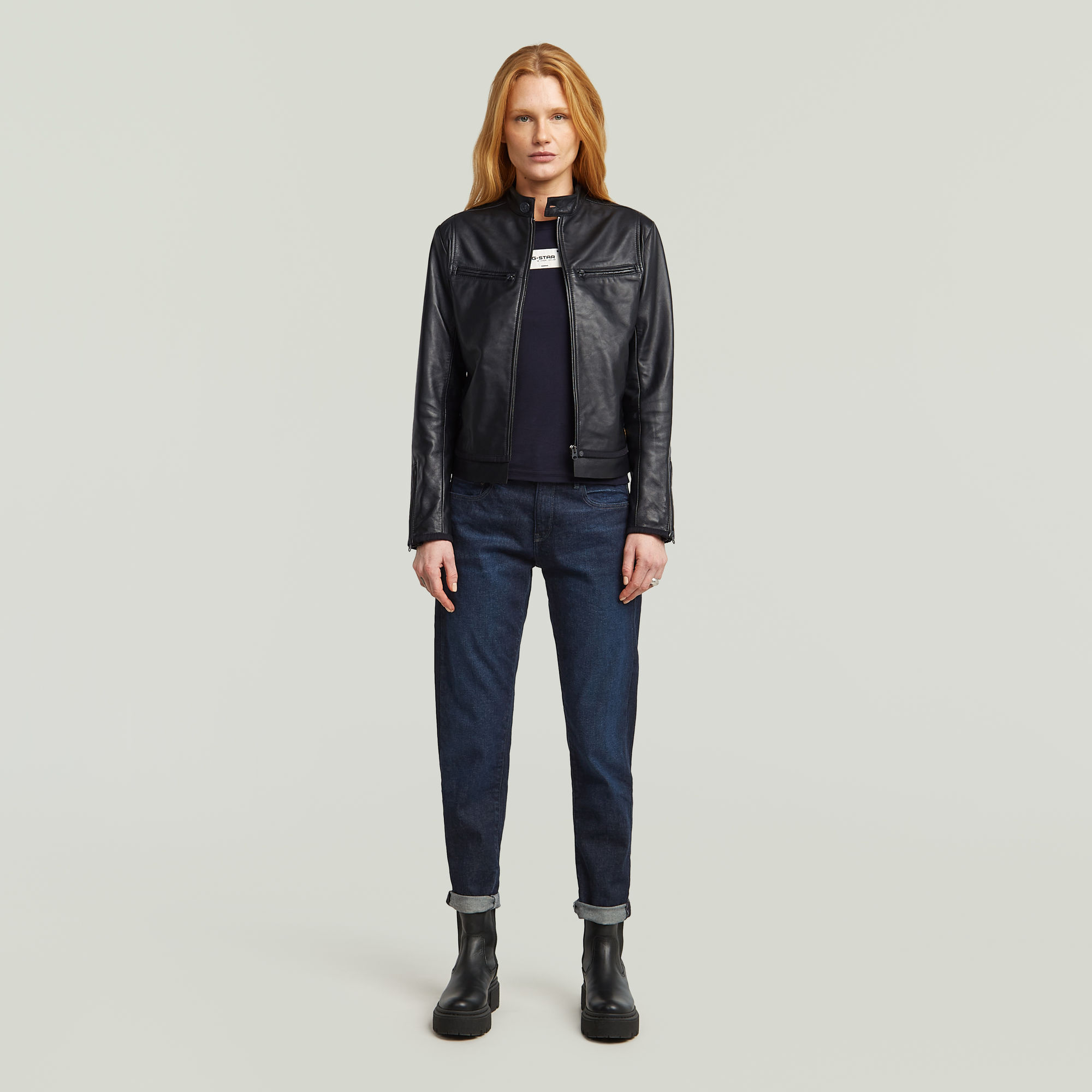 Thumbnail - Embro Patch Slim T-Shirt - Dunkelblau - Damen