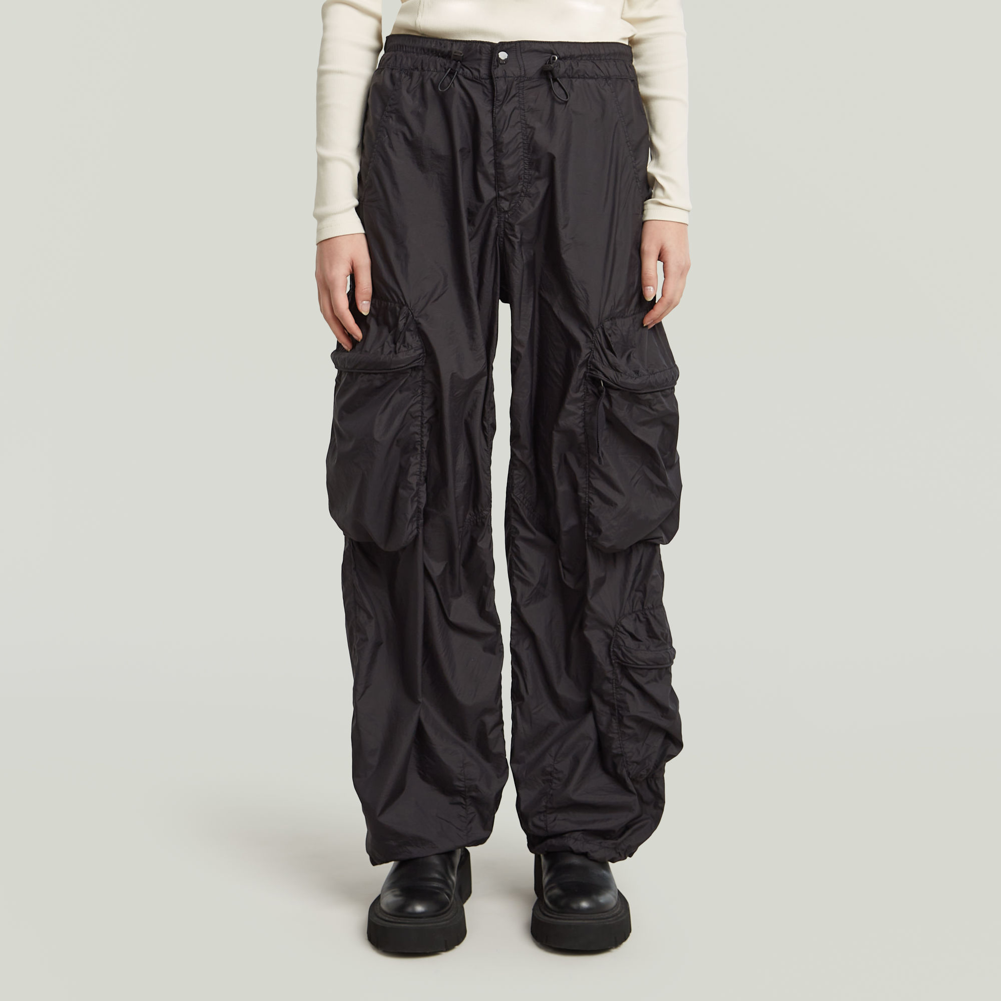 

Balloon Cargo Multi Pocket Pants - Black - Women